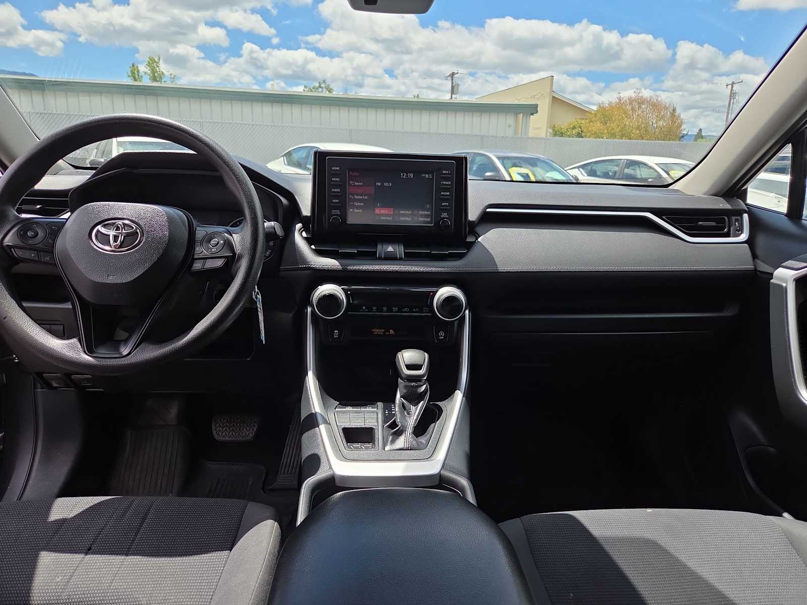 Thumbnail: 2019 Toyota RAV4 - 18