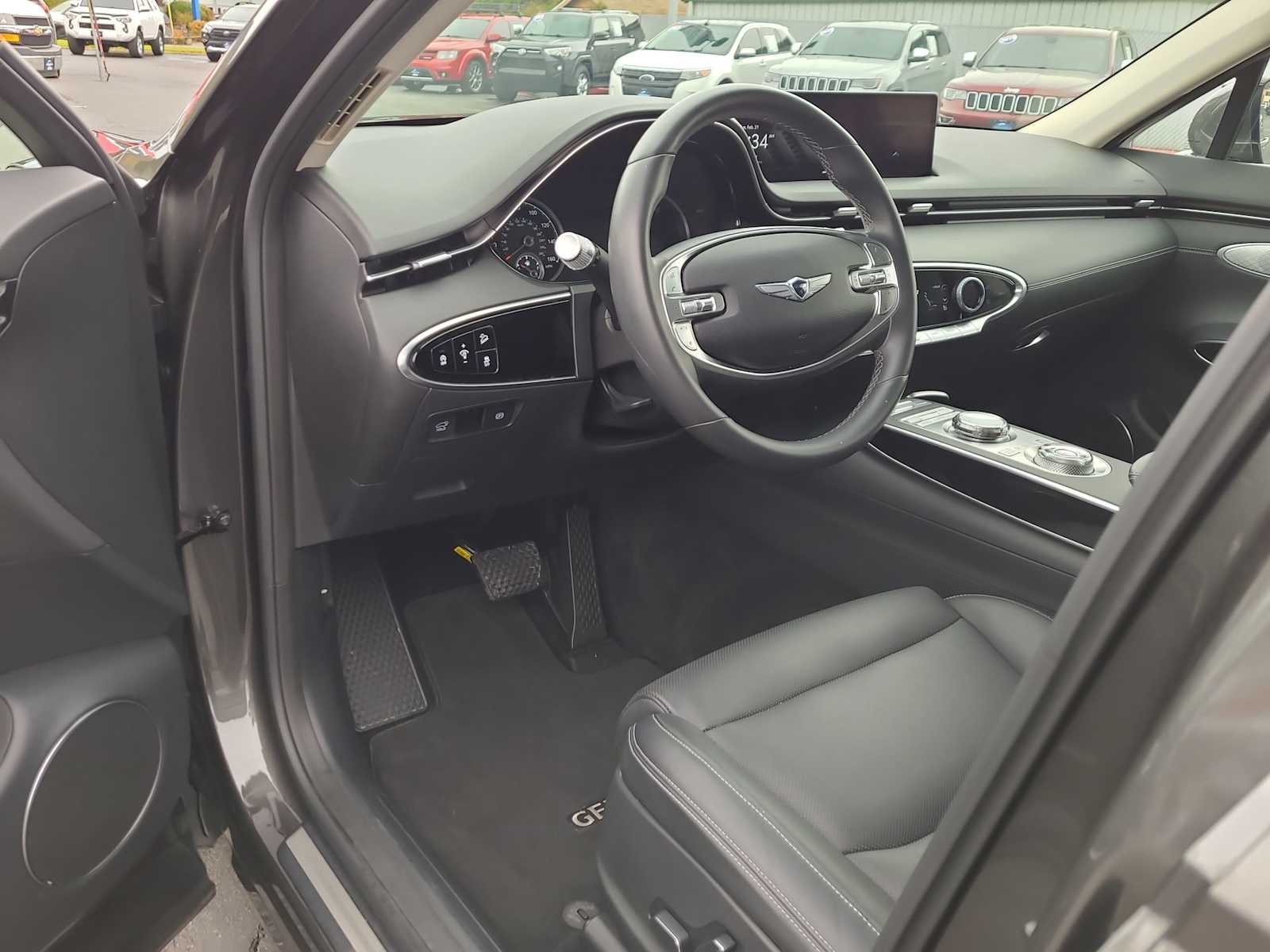 Thumbnail: 2025 Genesis GV70 - 10