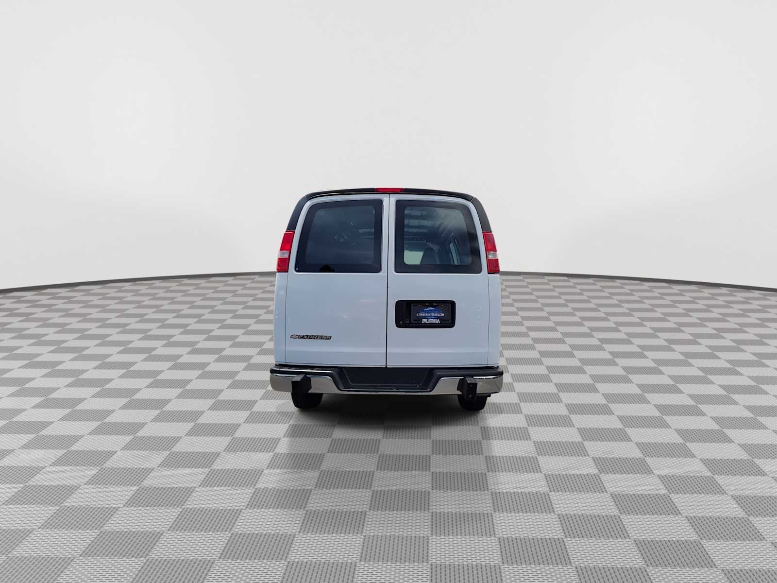 Thumbnail: 2018 Chevrolet Express - 7