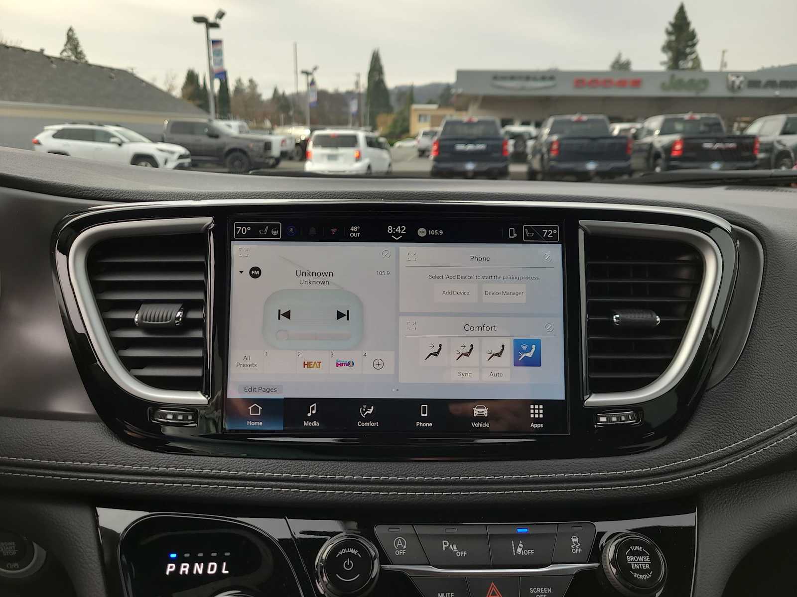 Thumbnail: 2026 Chrysler Pacifica - 24