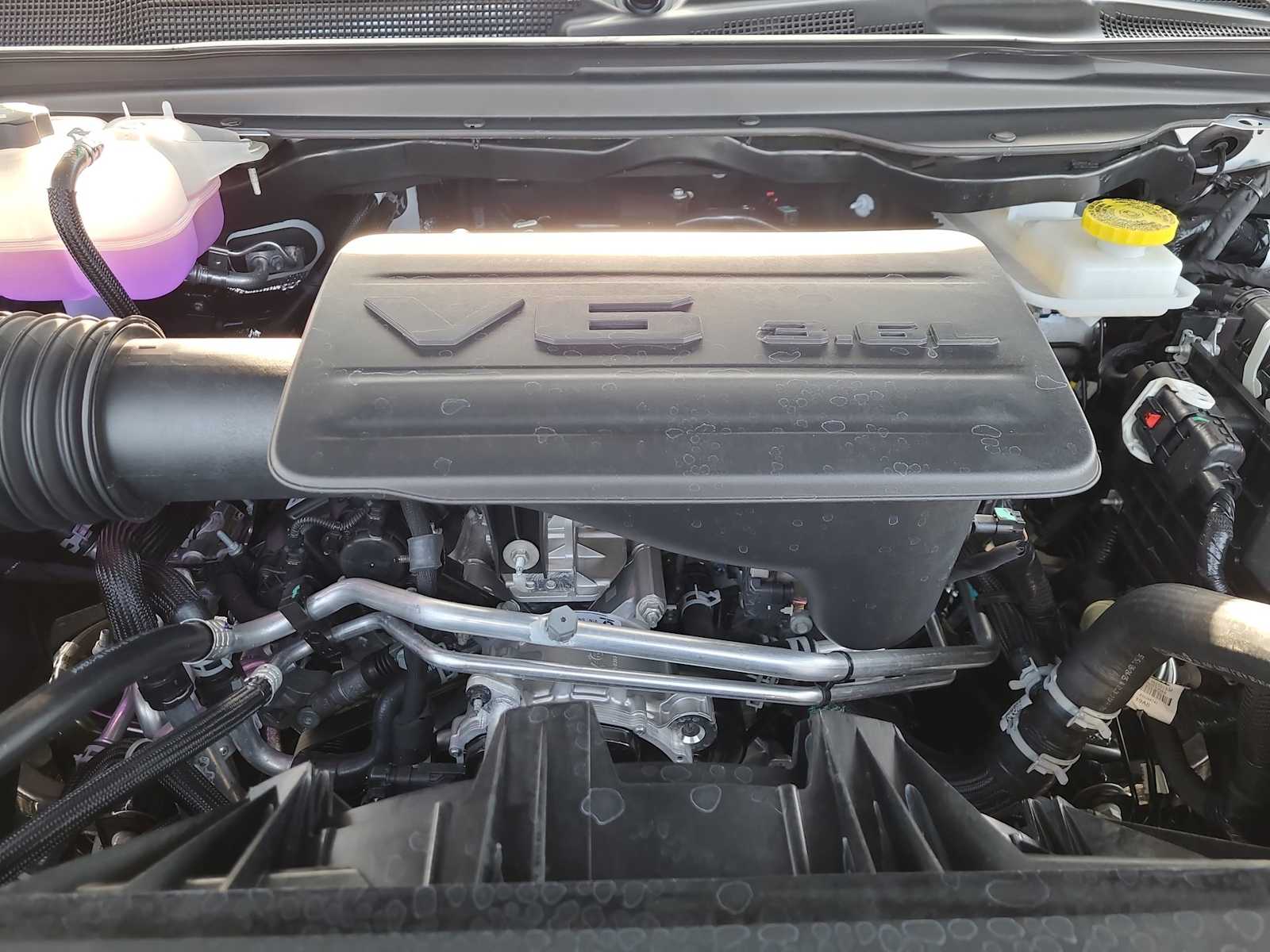 Thumbnail: 2025 RAM 1500 - 17