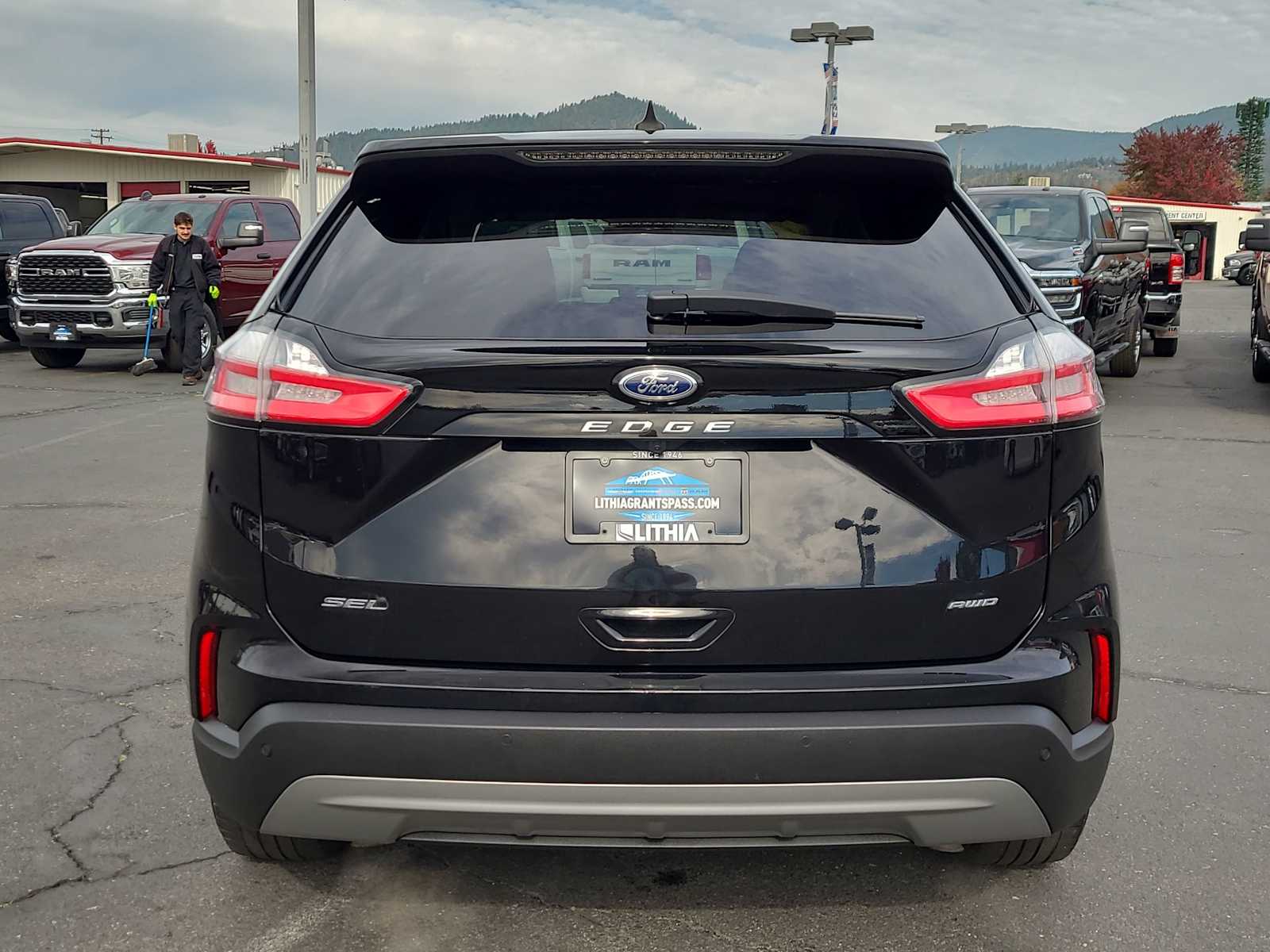 Thumbnail: 2024 Ford Edge - 13