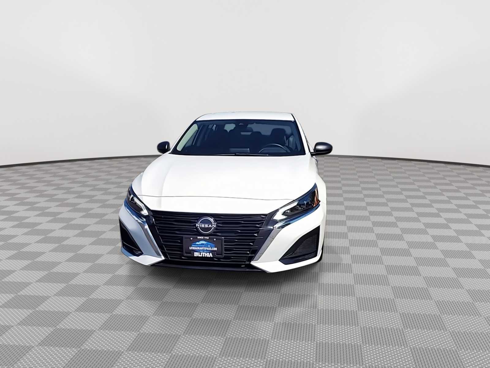 Thumbnail: 2025 Nissan Altima - 3
