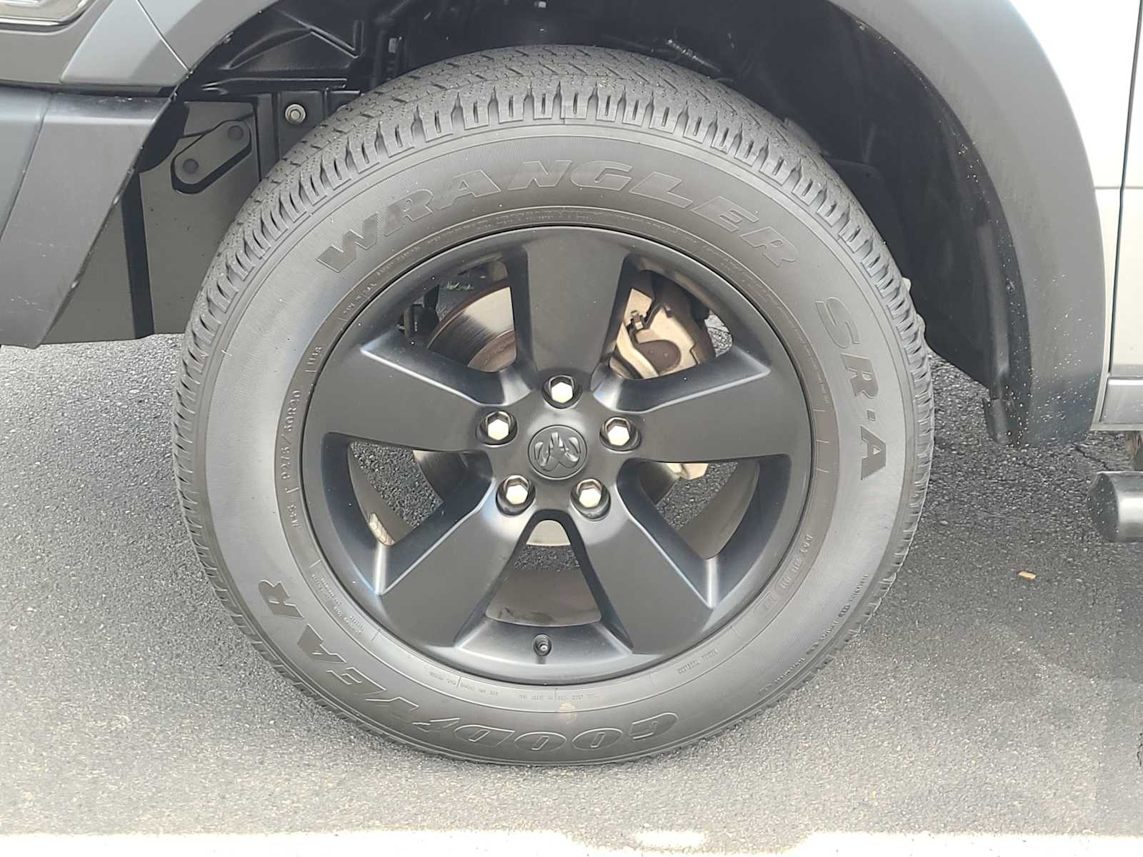 Thumbnail: 2020 RAM 1500 Classic - 16