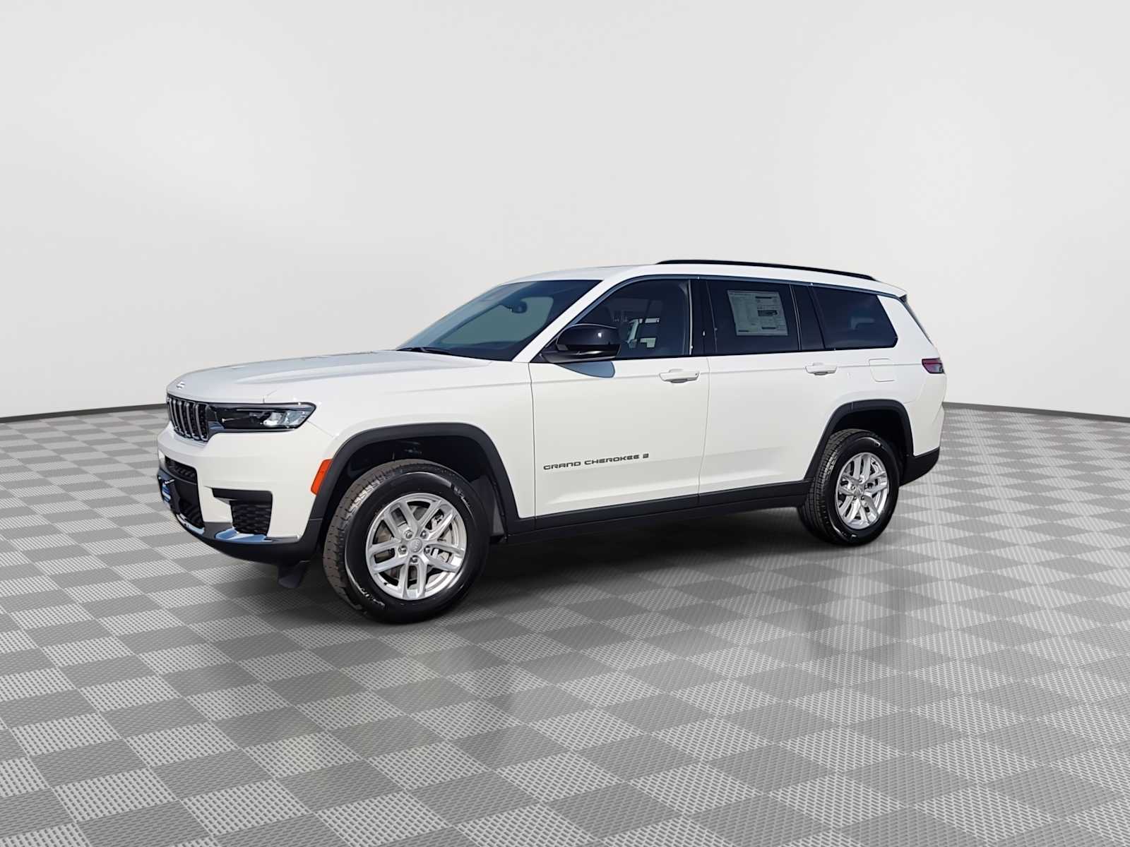 Thumbnail: 2025 Jeep Grand Cherokee - 4