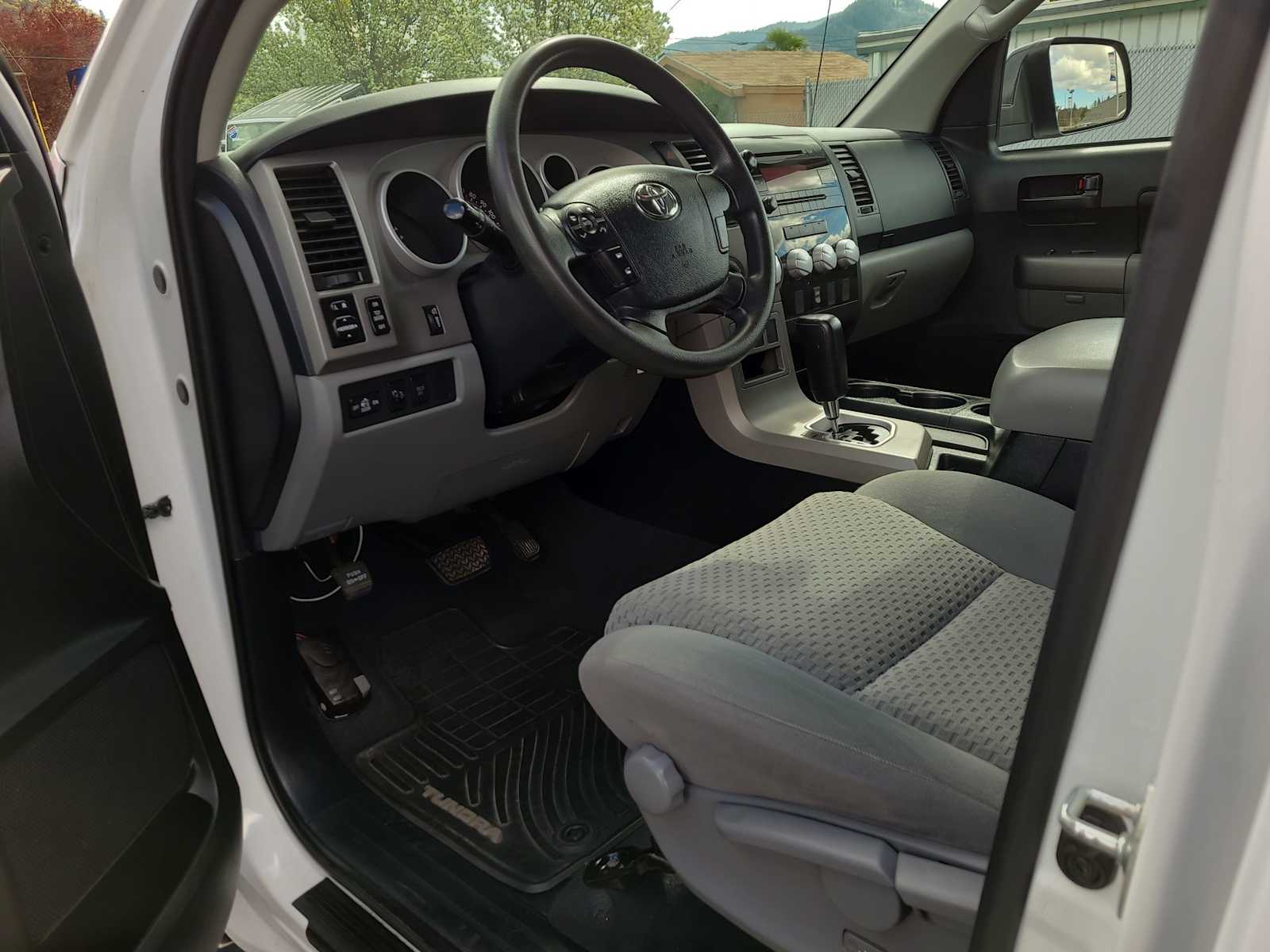 Thumbnail: 2012 Toyota Tundra - 10