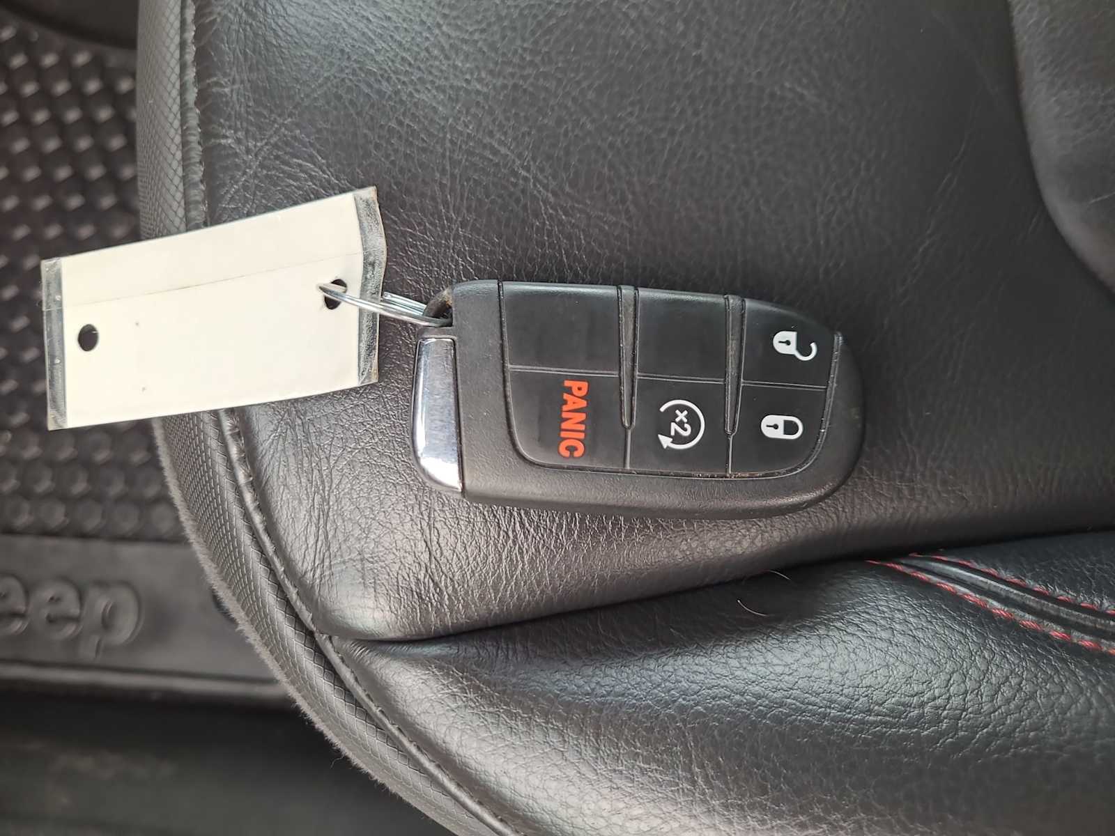 Thumbnail: 2020 Jeep Renegade - 28