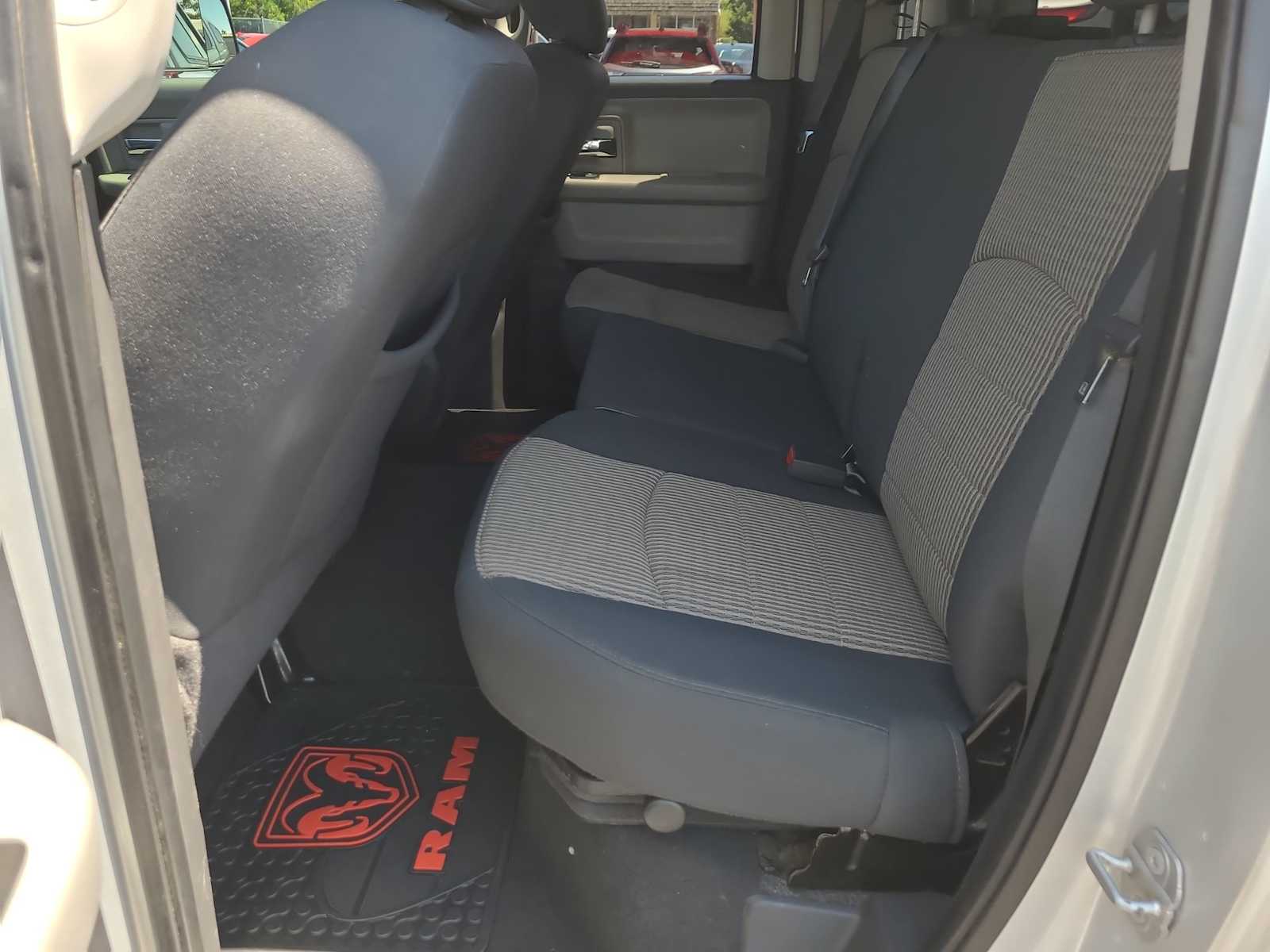 Thumbnail: 2010 Dodge Ram 1500 - 21