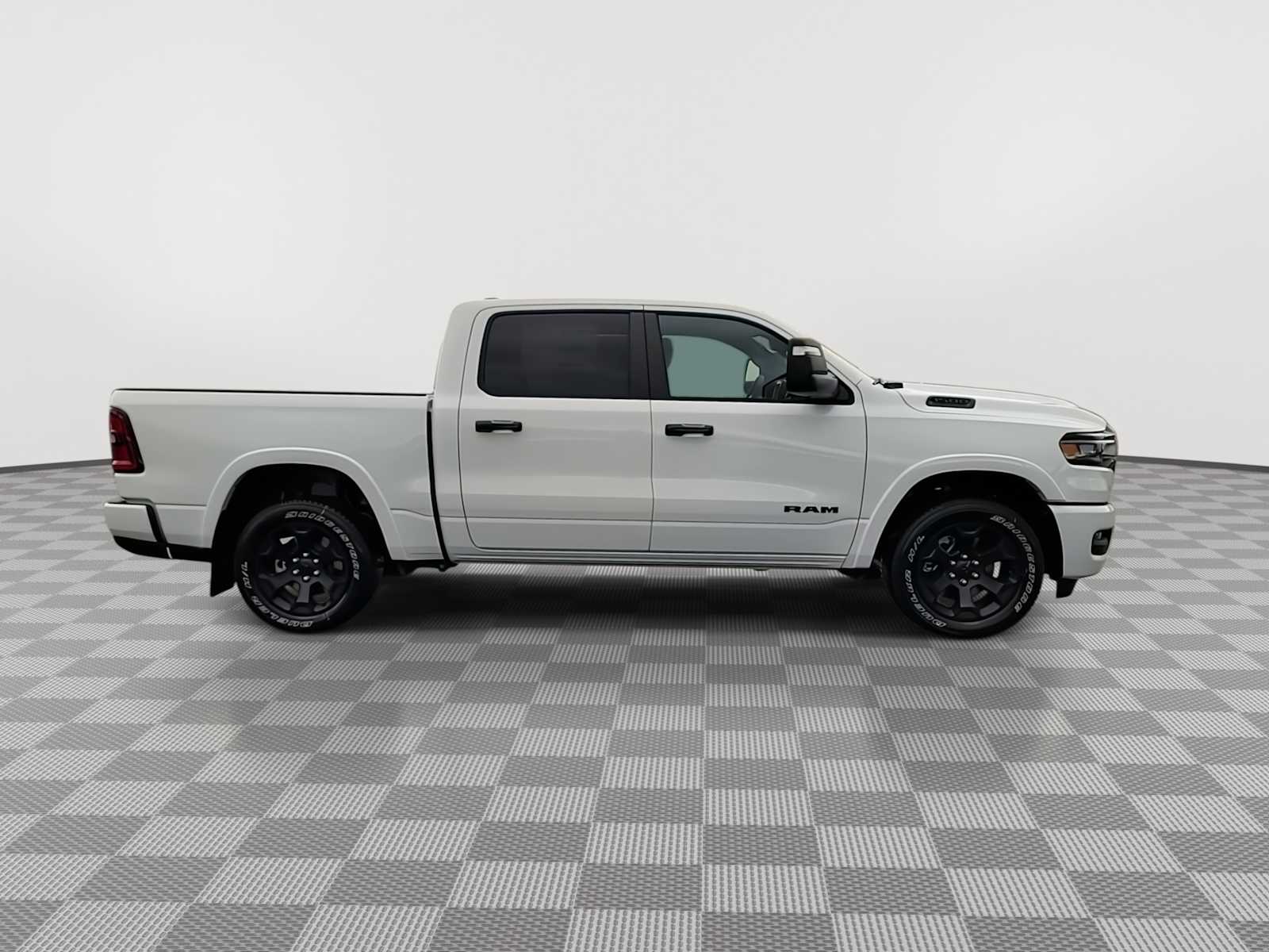 Thumbnail: 2026 RAM 1500 - 9