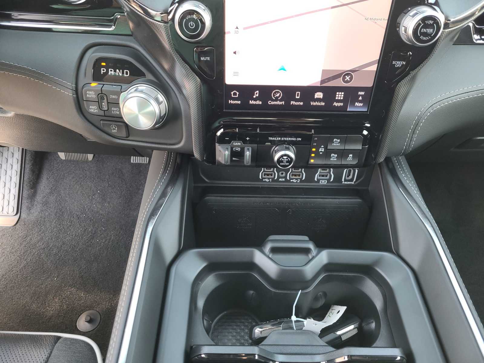 Thumbnail: 2025 RAM 1500 - 25