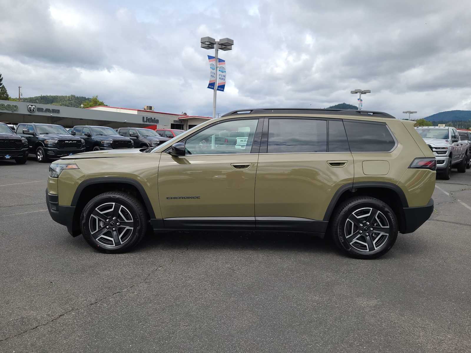 Thumbnail: 2026 Jeep Cherokee - 11