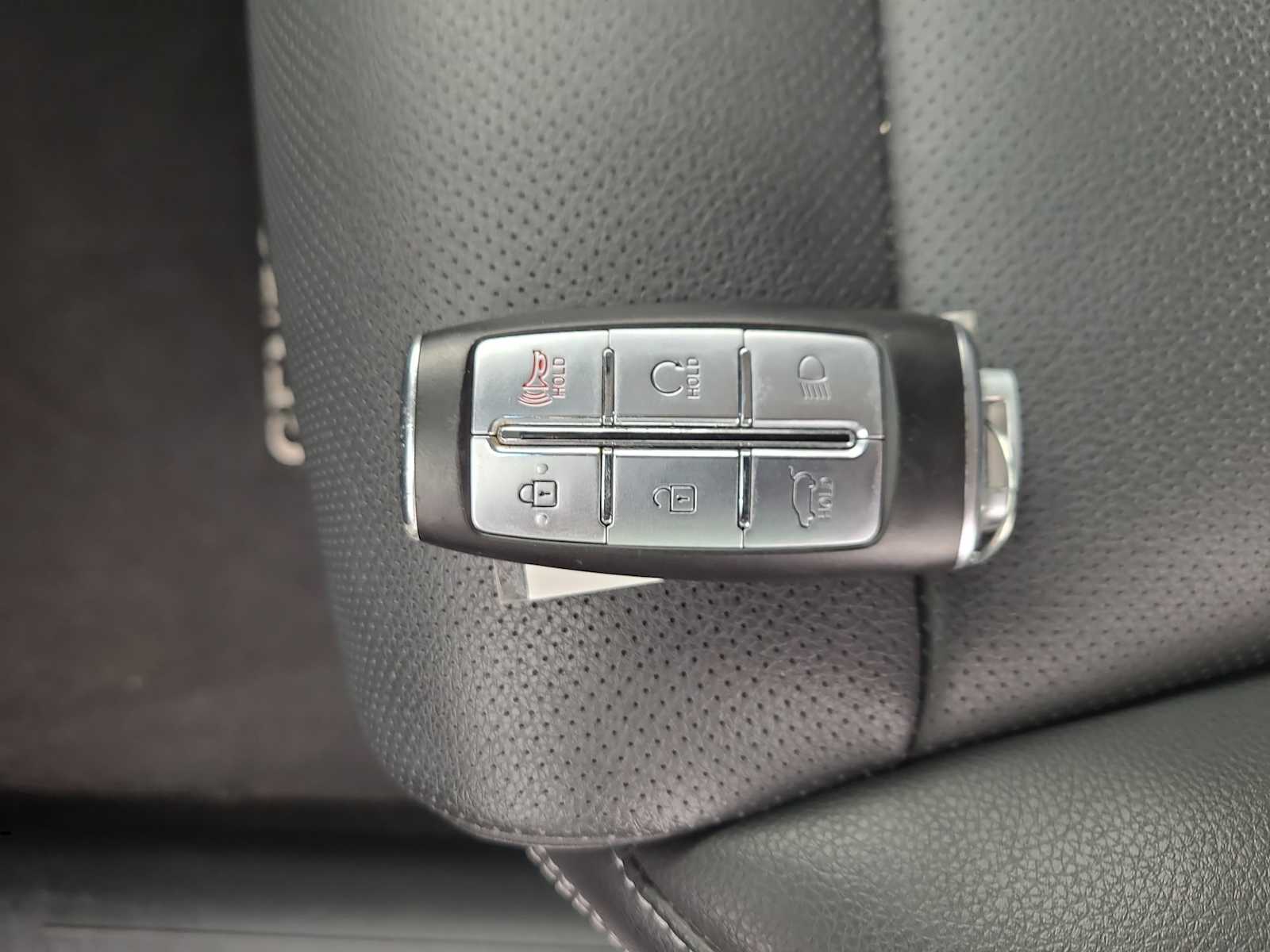 Thumbnail: 2025 Genesis GV70 - 28