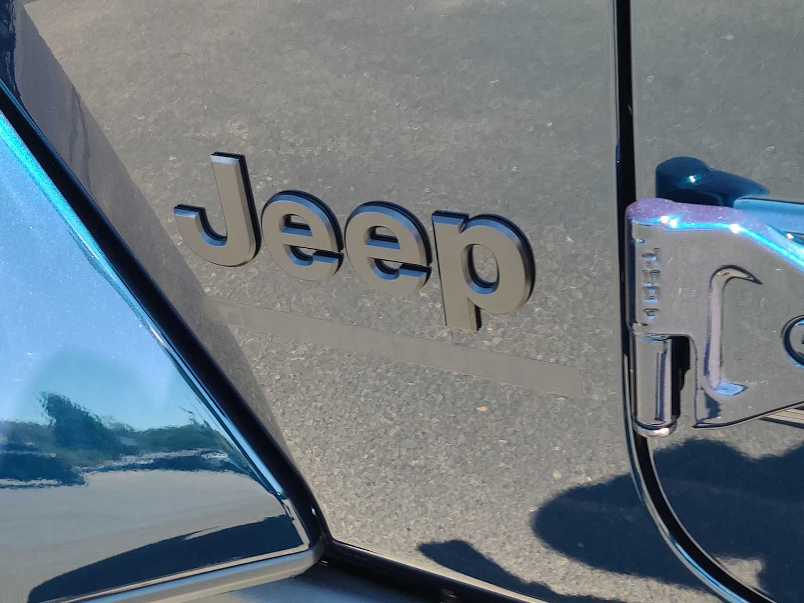 Thumbnail: 2025 Jeep Gladiator - 15