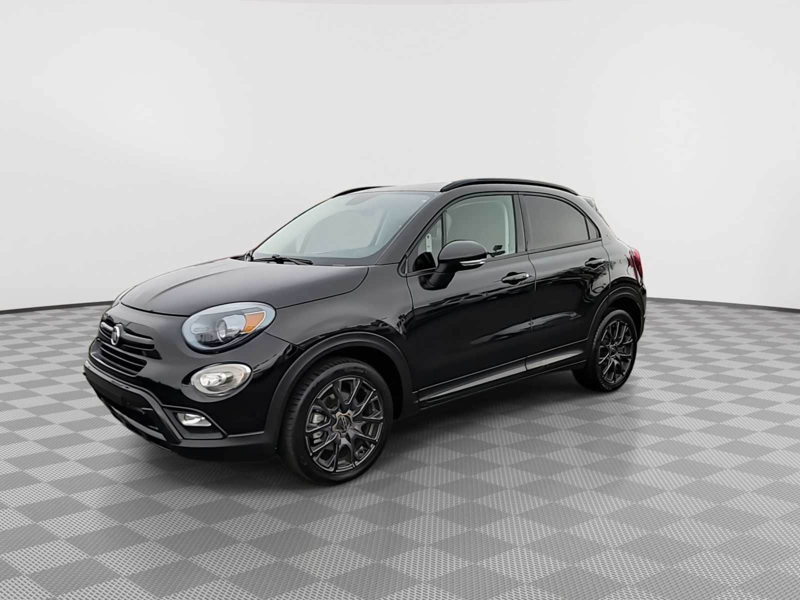 Thumbnail: 2017 Fiat 500X - 4
