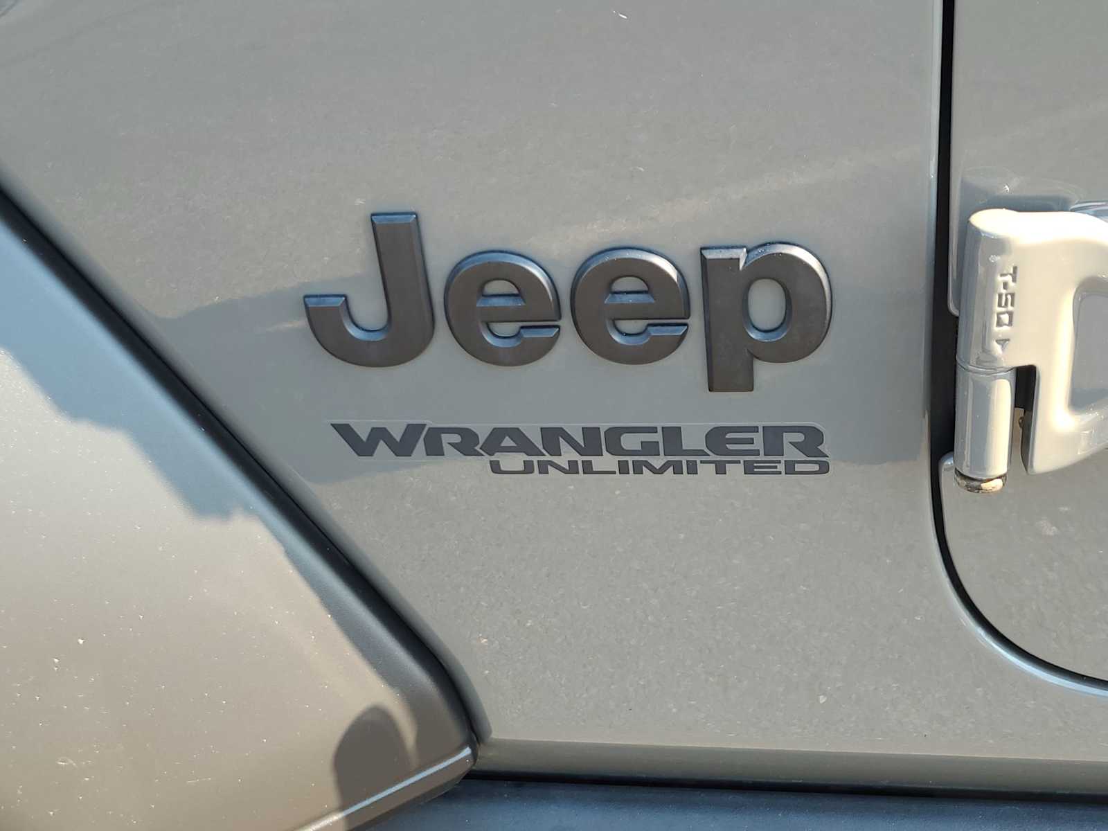 Thumbnail: 2021 Jeep Wrangler - 14