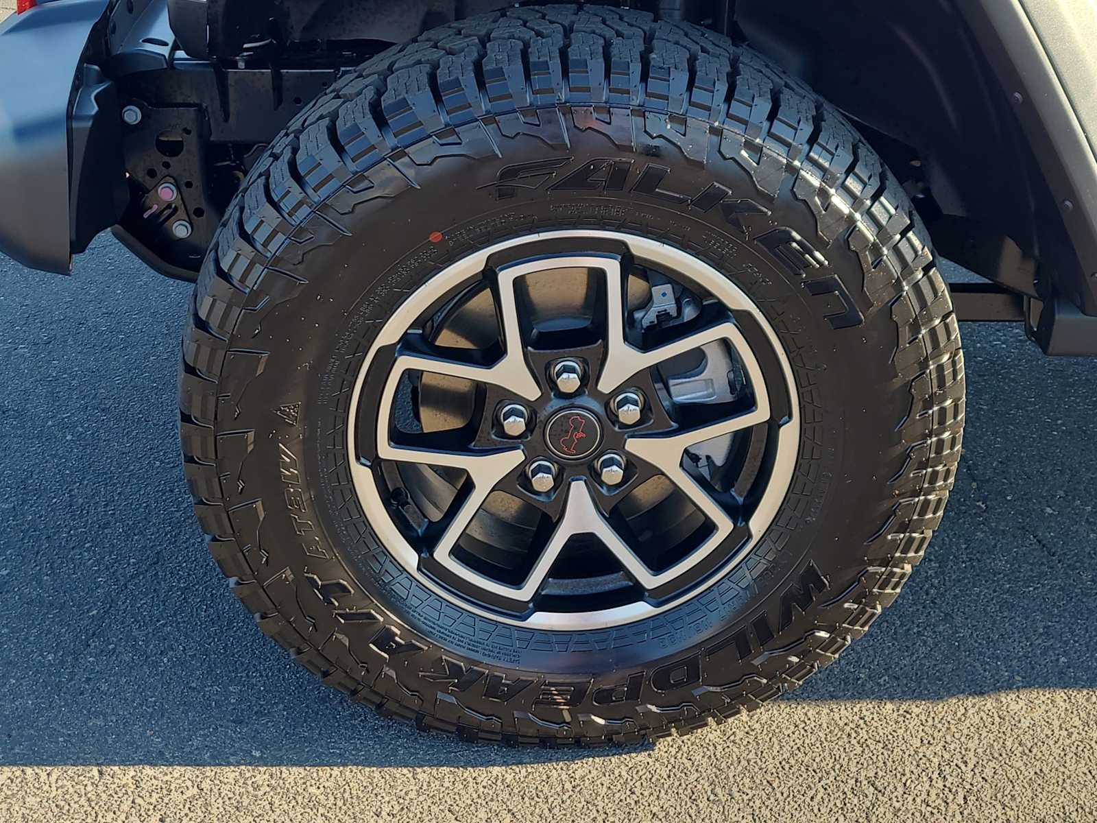 Thumbnail: 2025 Jeep Gladiator - 16