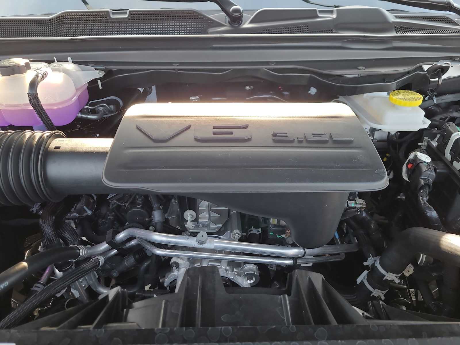 Thumbnail: 2025 RAM 1500 - 17