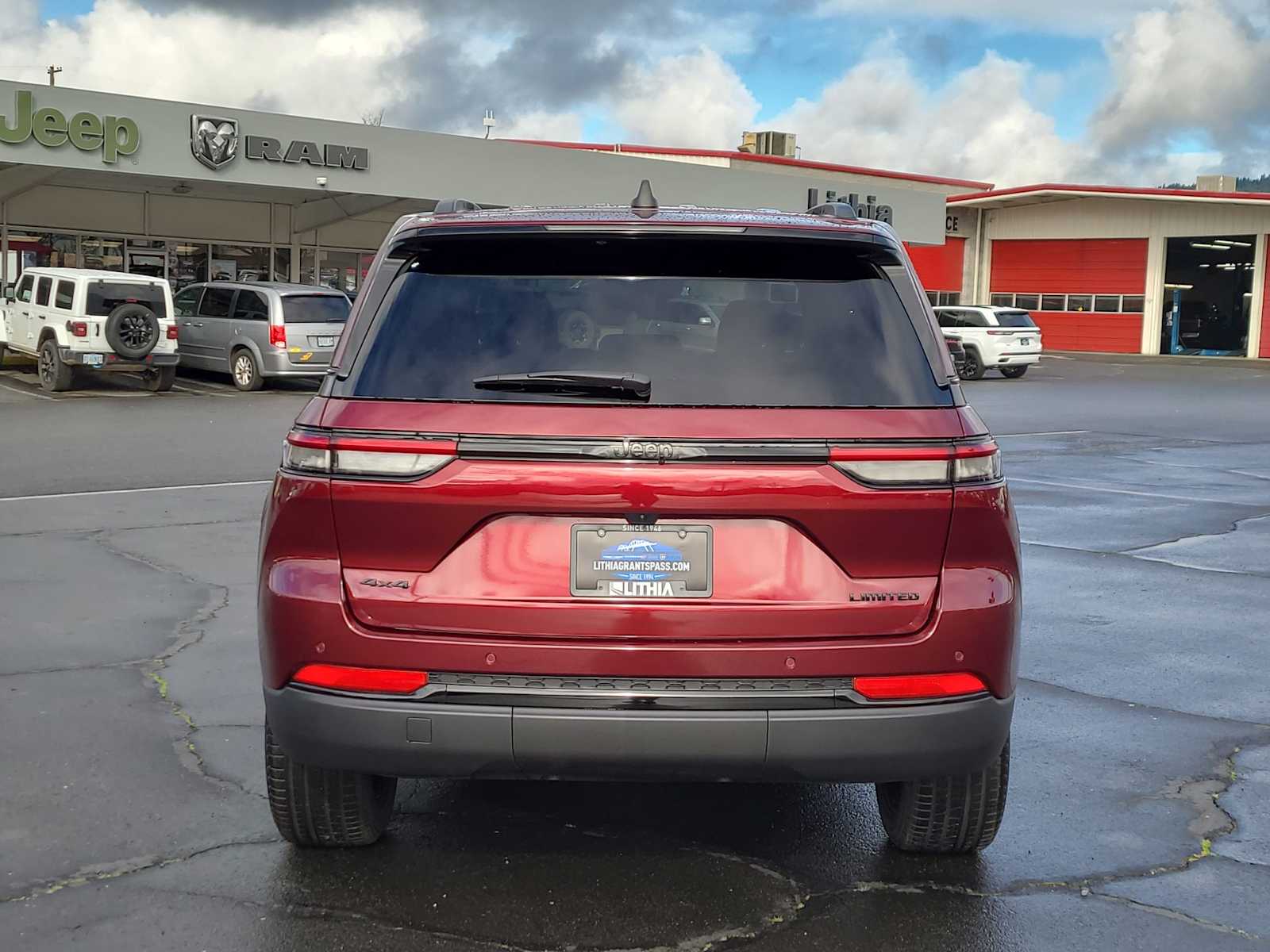 Thumbnail: 2025 Jeep Grand Cherokee - 13