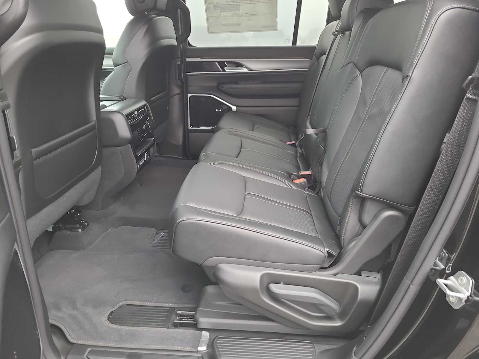 Thumbnail: 2026 Jeep Grand Wagoneer - 21