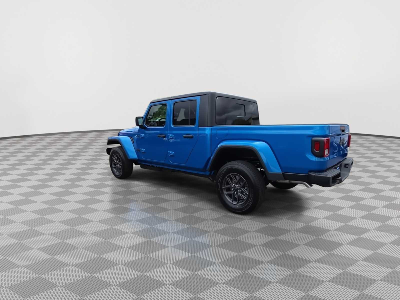 Thumbnail: 2026 Jeep Gladiator - 6