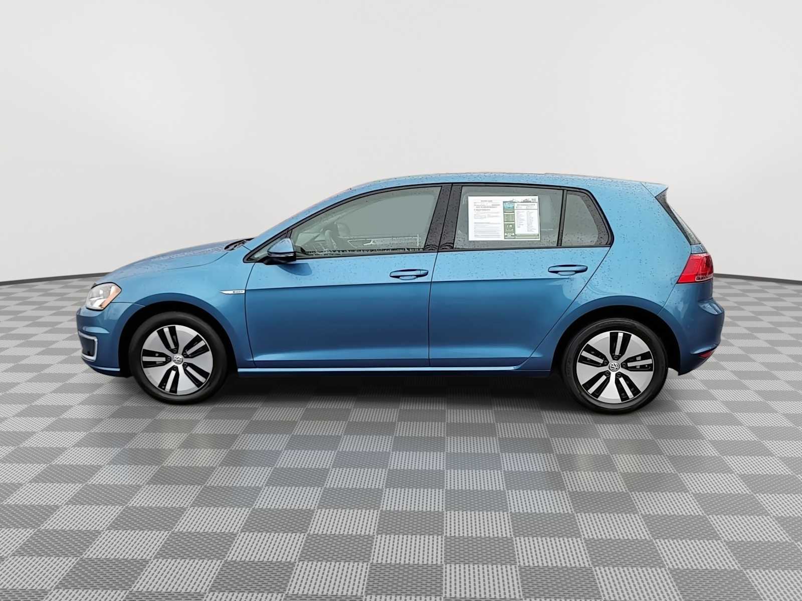 Thumbnail: 2016 Volkswagen e-Golf - 5