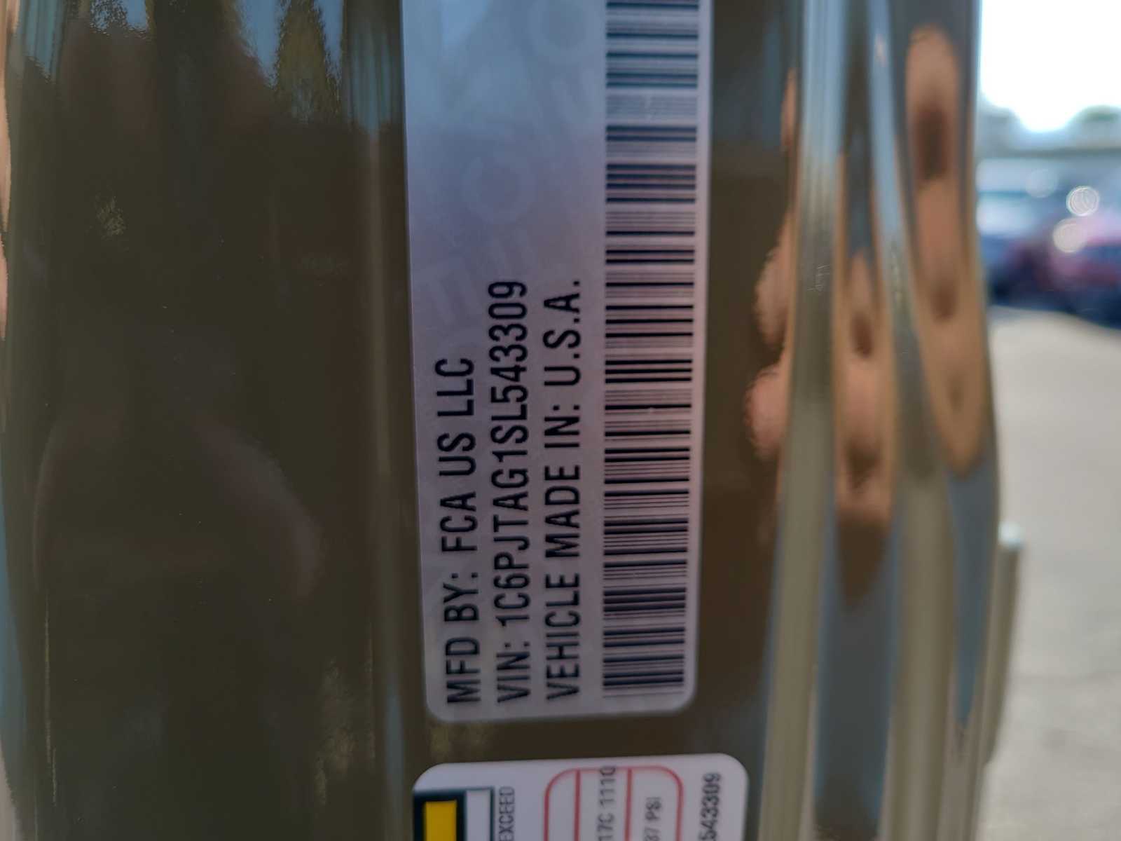 Thumbnail: 2025 Jeep Gladiator - 29