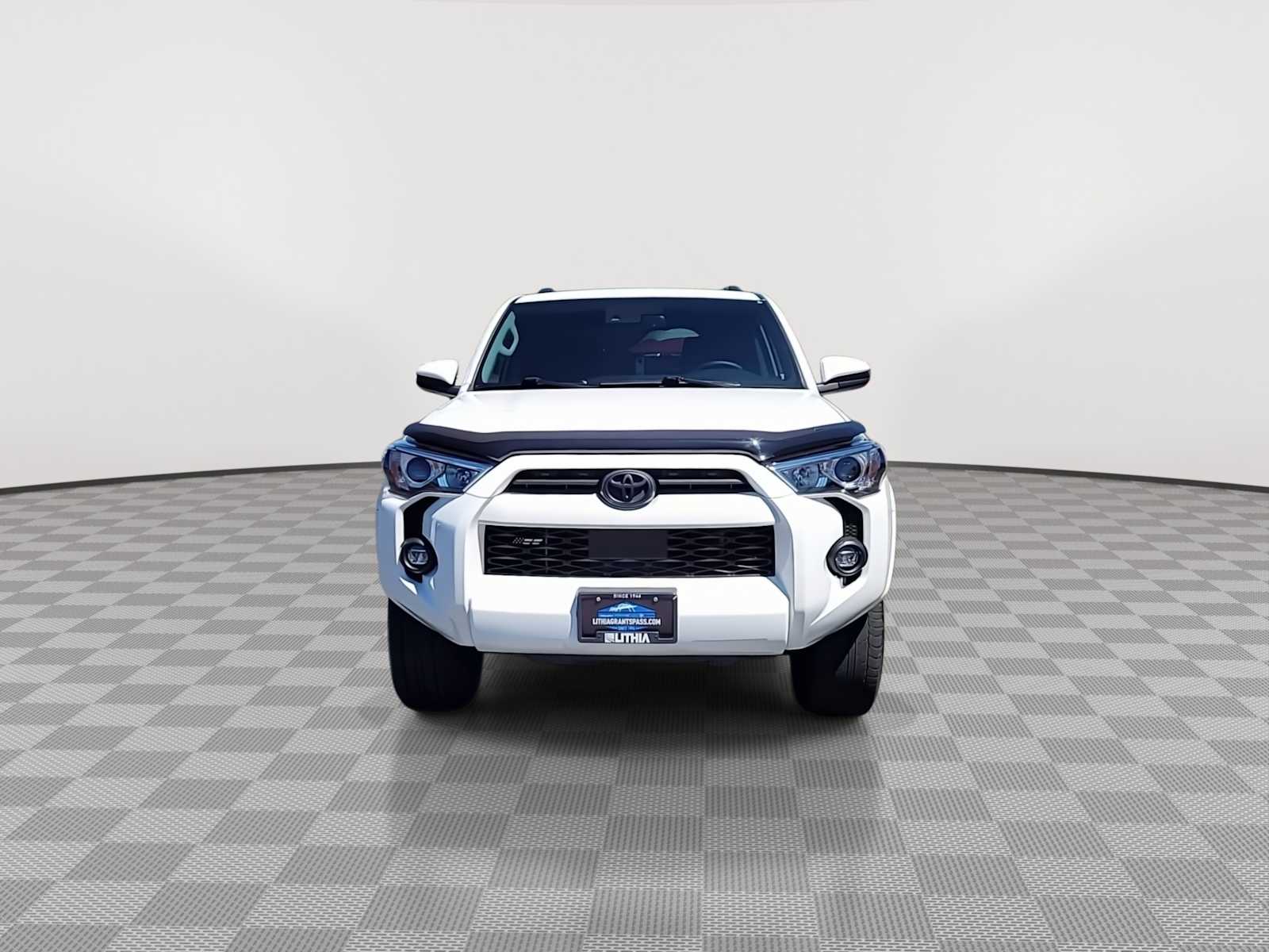 2023 Toyota 4Runner SR5 photo 3