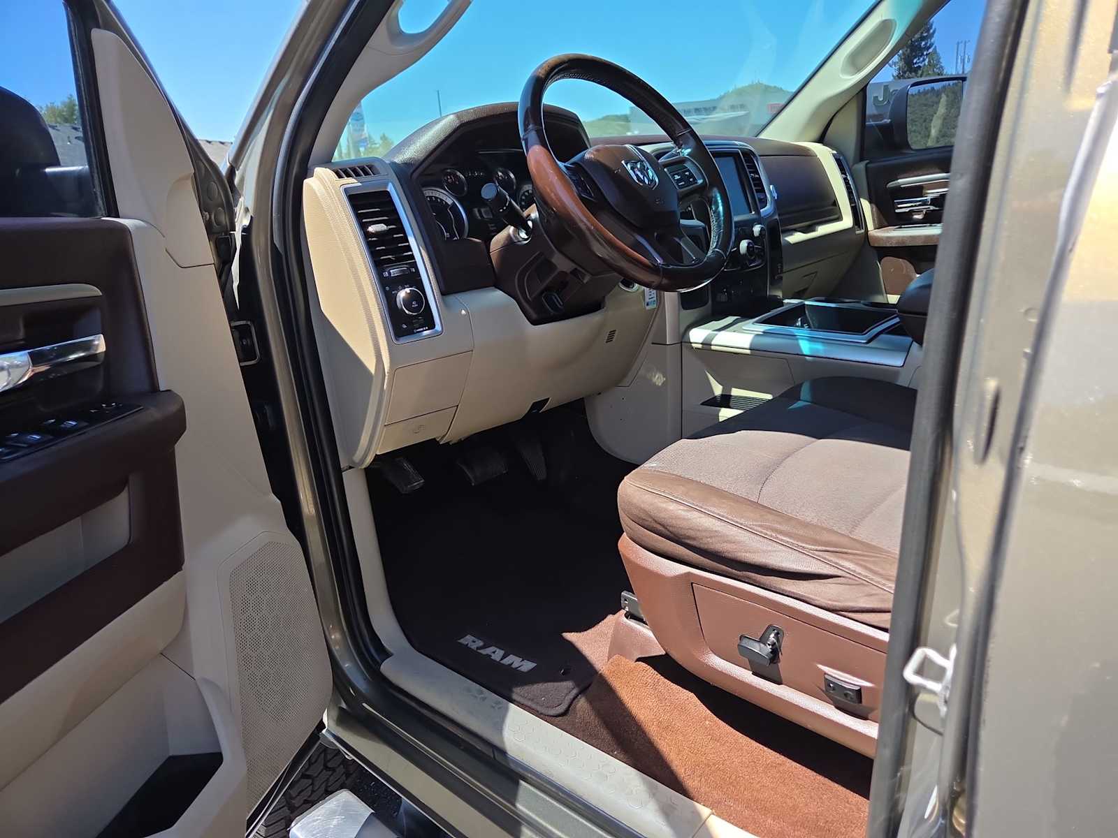 Thumbnail: 2015 RAM 2500 - 9