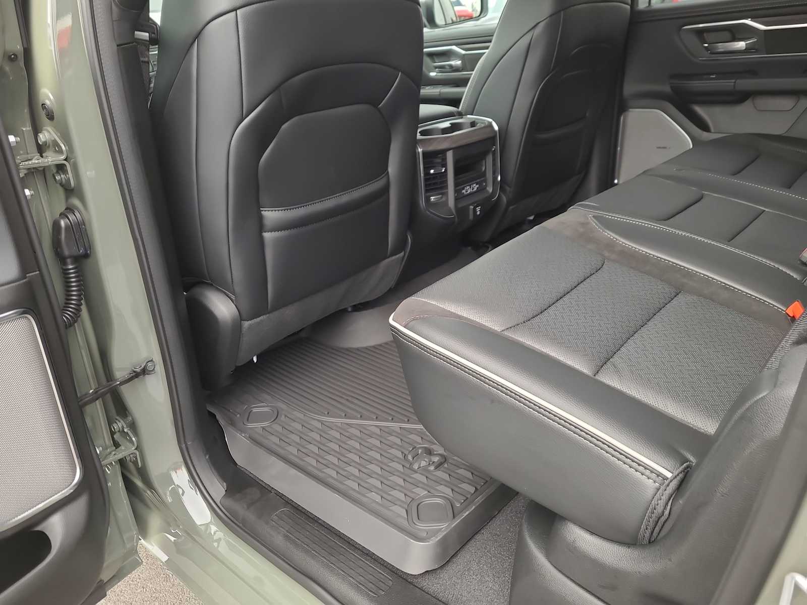 Thumbnail: 2026 RAM 1500 - 20