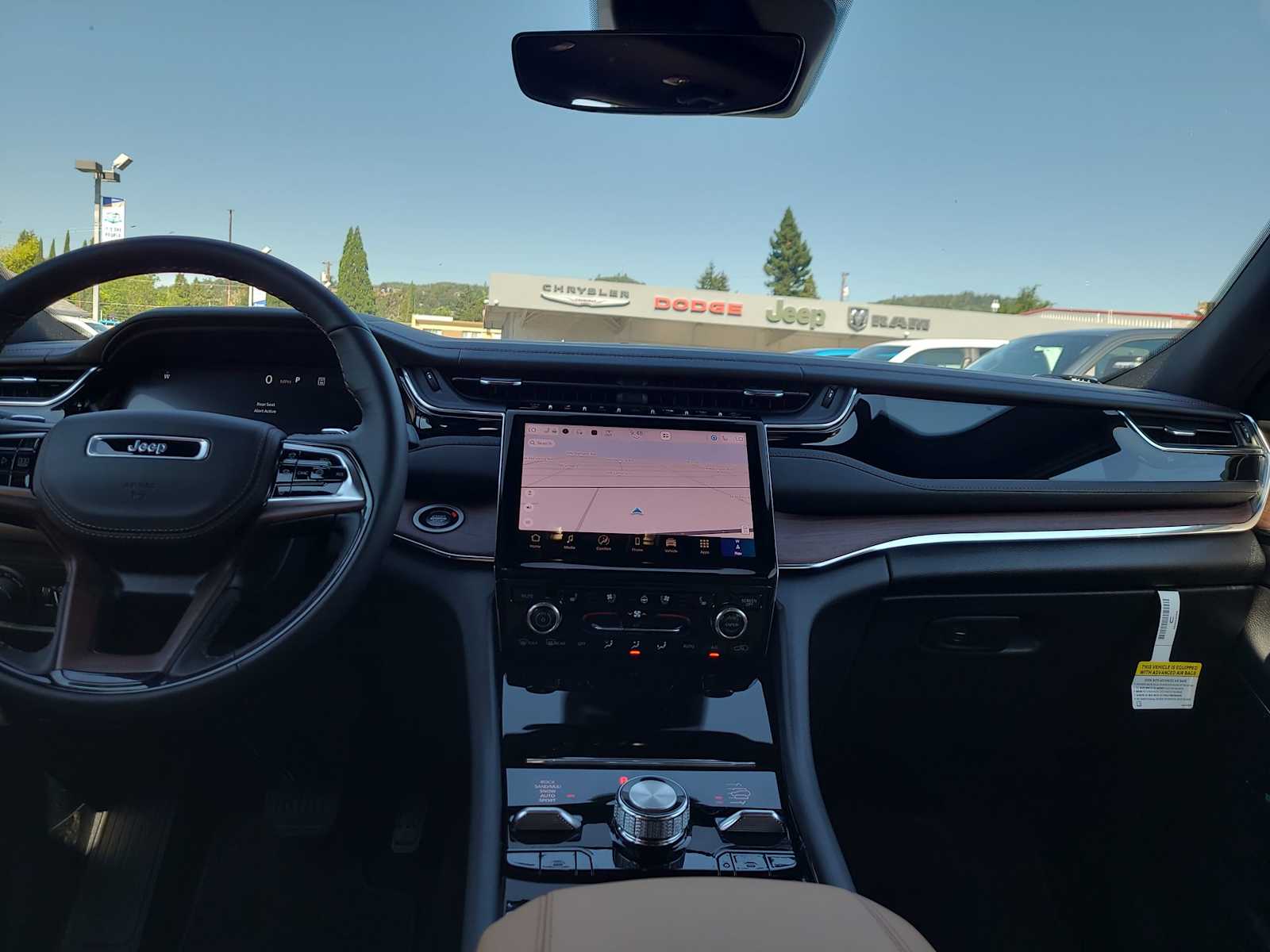 Thumbnail: 2025 Jeep Grand Cherokee - 18