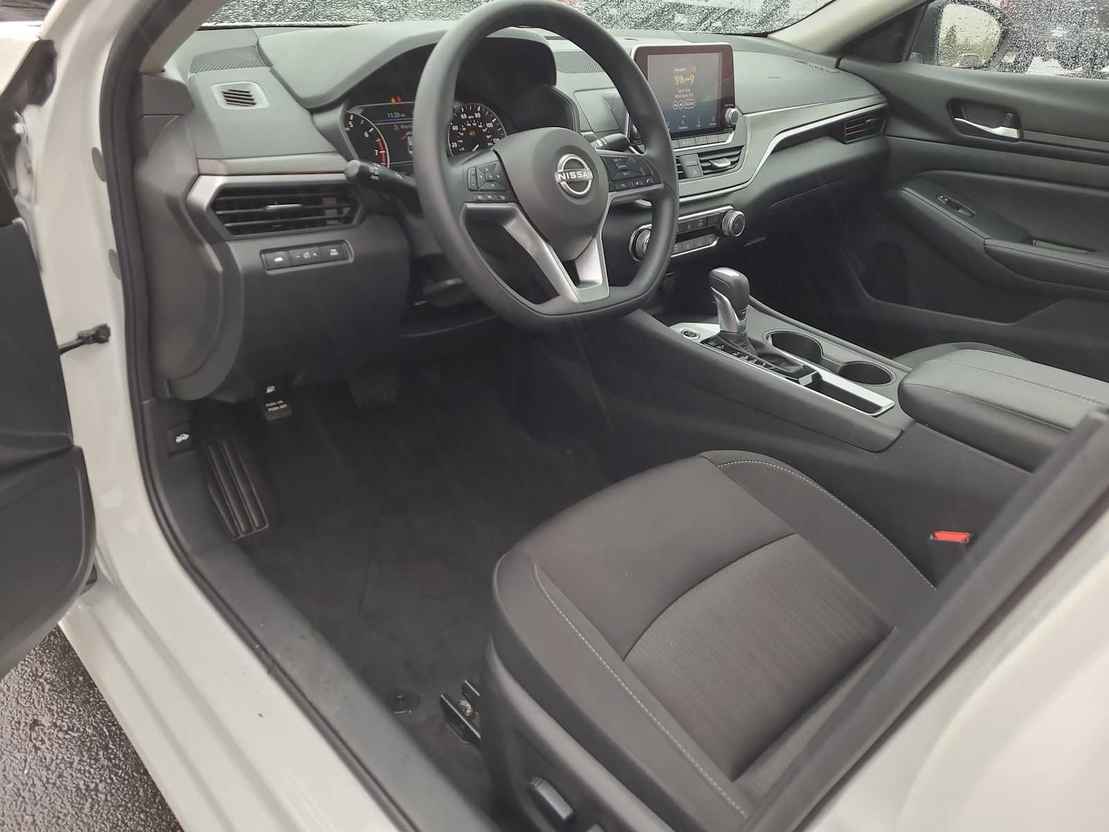 Thumbnail: 2025 Nissan Altima - 10