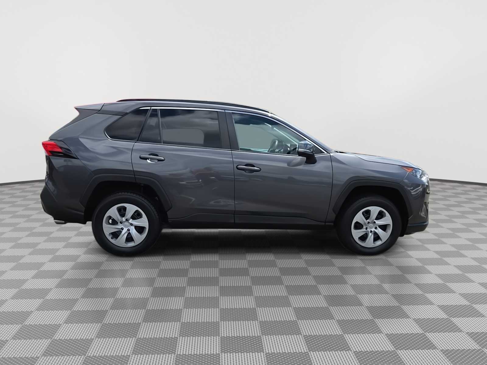 Thumbnail: 2019 Toyota RAV4 - 9