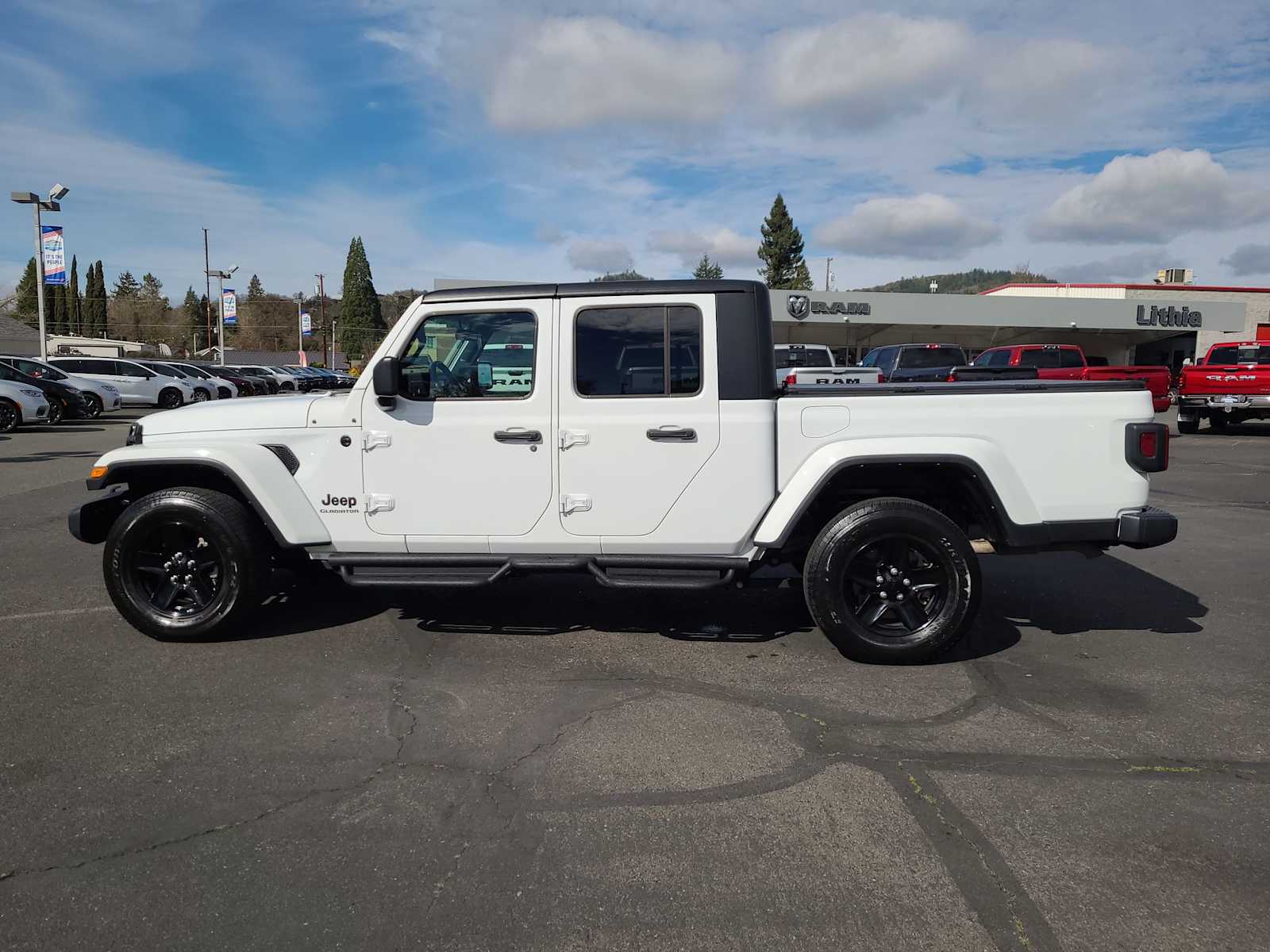 Thumbnail: 2021 Jeep Gladiator - 11