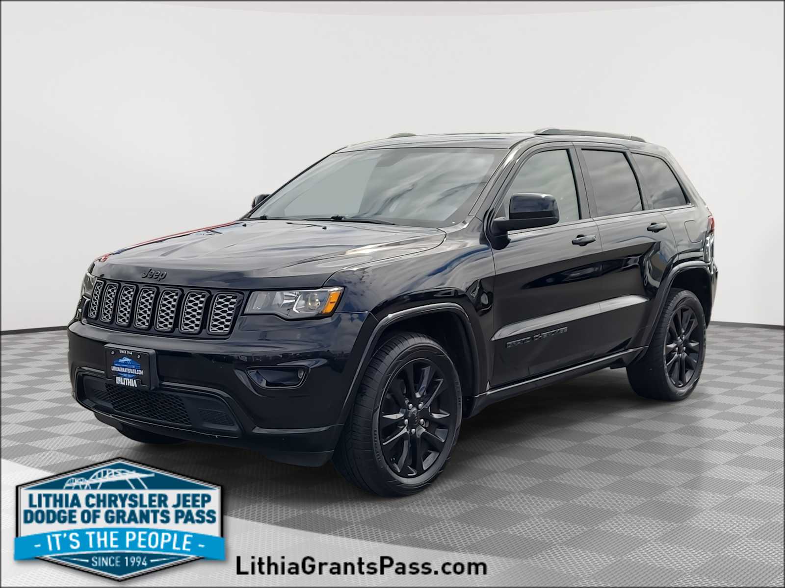 2017 Jeep Grand Cherokee Altitude 4WD's photo