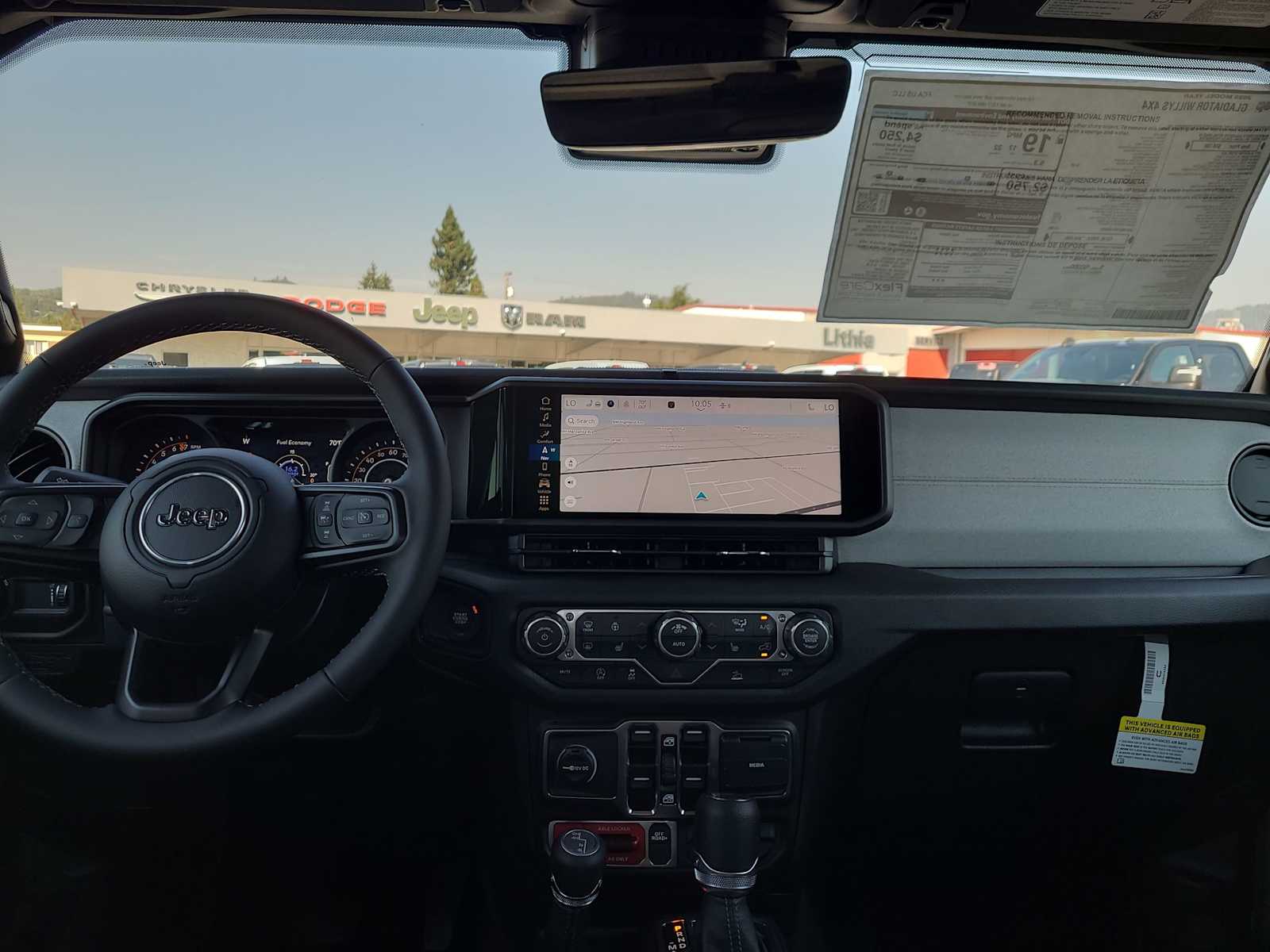 Thumbnail: 2025 Jeep Gladiator - 18