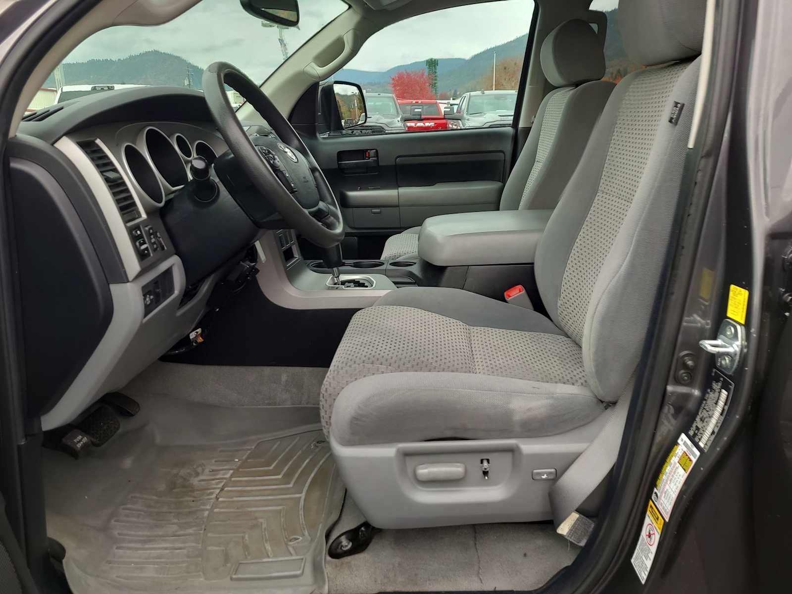 Thumbnail: 2011 Toyota Tundra - 19