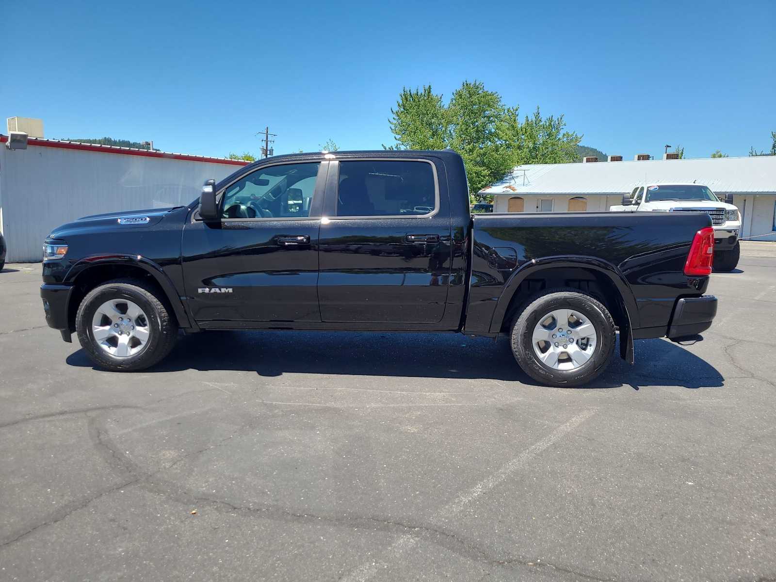 Thumbnail: 2025 RAM 1500 - 11