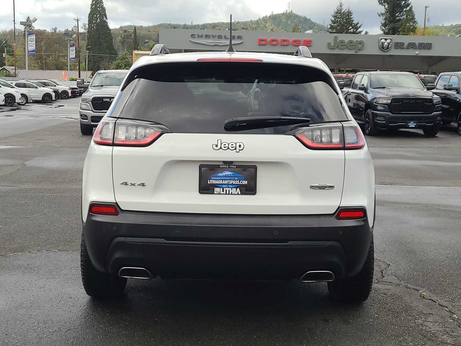 Thumbnail: 2022 Jeep Cherokee - 13