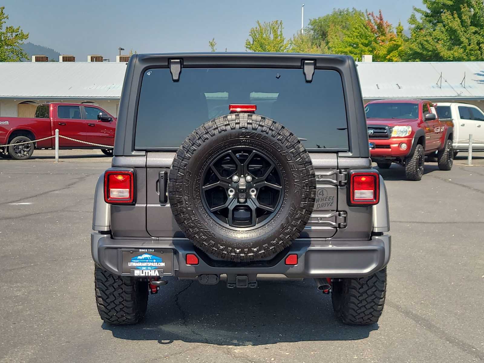 Thumbnail: 2025 Jeep Wrangler - 13