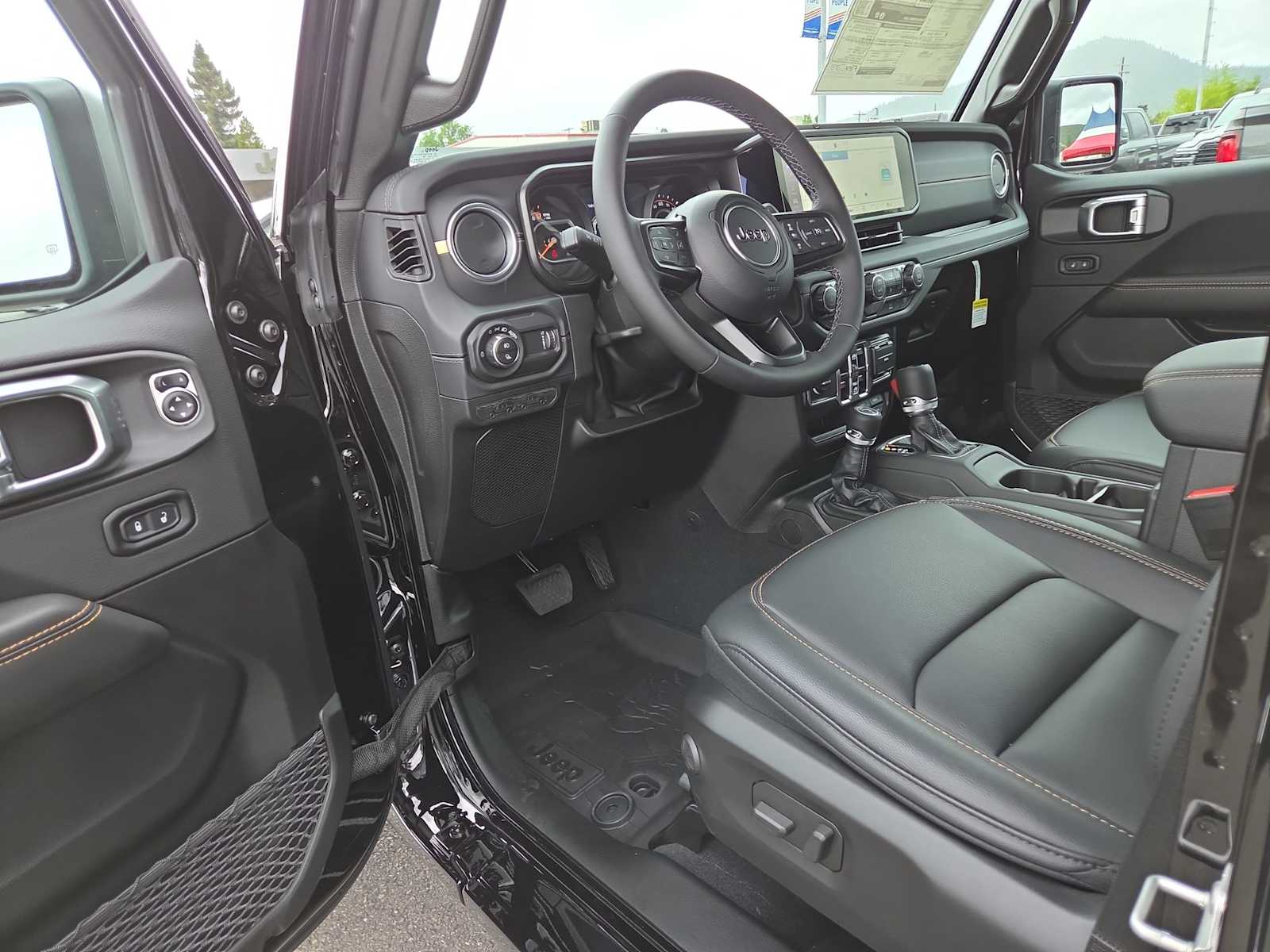 Thumbnail: 2026 Jeep Gladiator - 10