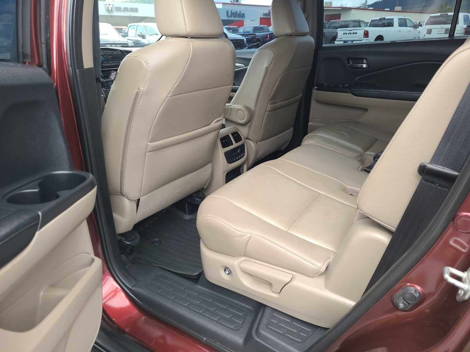 Thumbnail: 2019 Honda Pilot - 20
