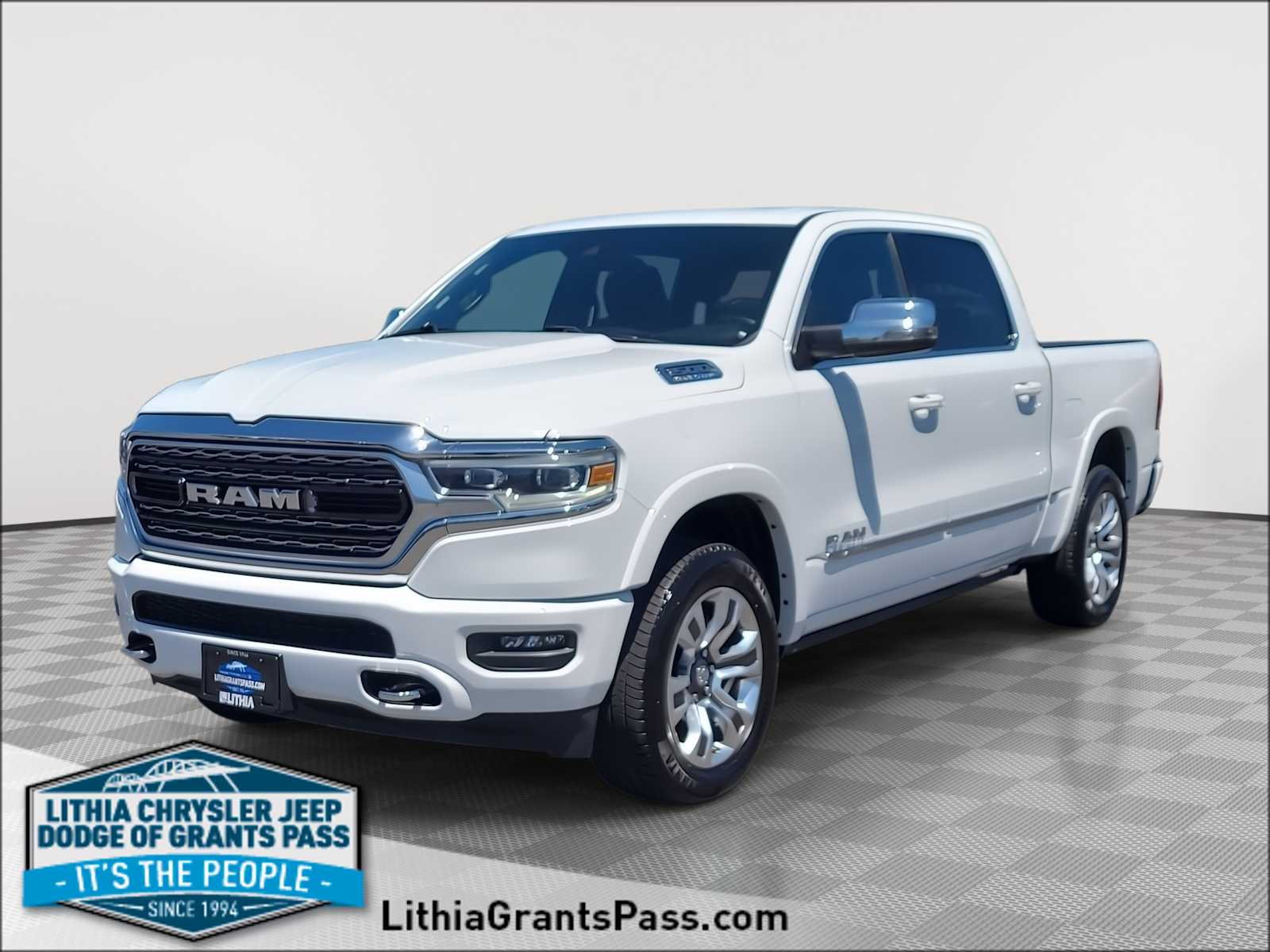 2023 RAM 1500 Limited -
                  Grants Pass, OR