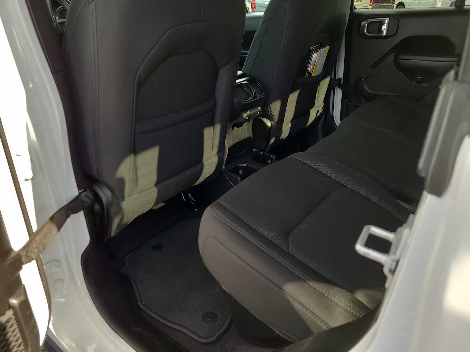 Thumbnail: 2021 Jeep Gladiator - 20