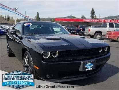 2019 Dodge Challenger Sxt Coupe Pitch Black Clear Coat