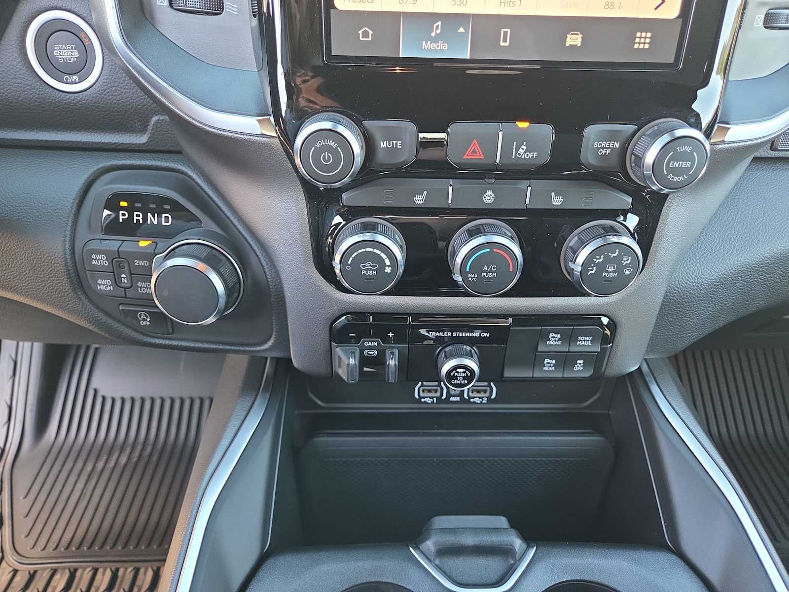 Thumbnail: 2026 RAM 1500 - 25