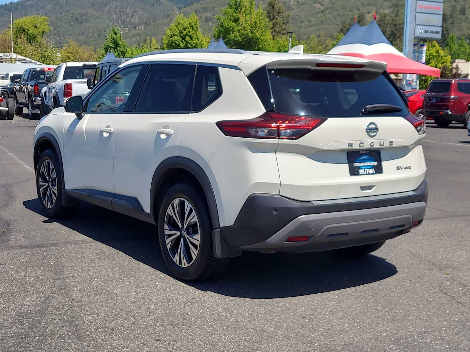 Thumbnail: 2021 Nissan Rogue - 12