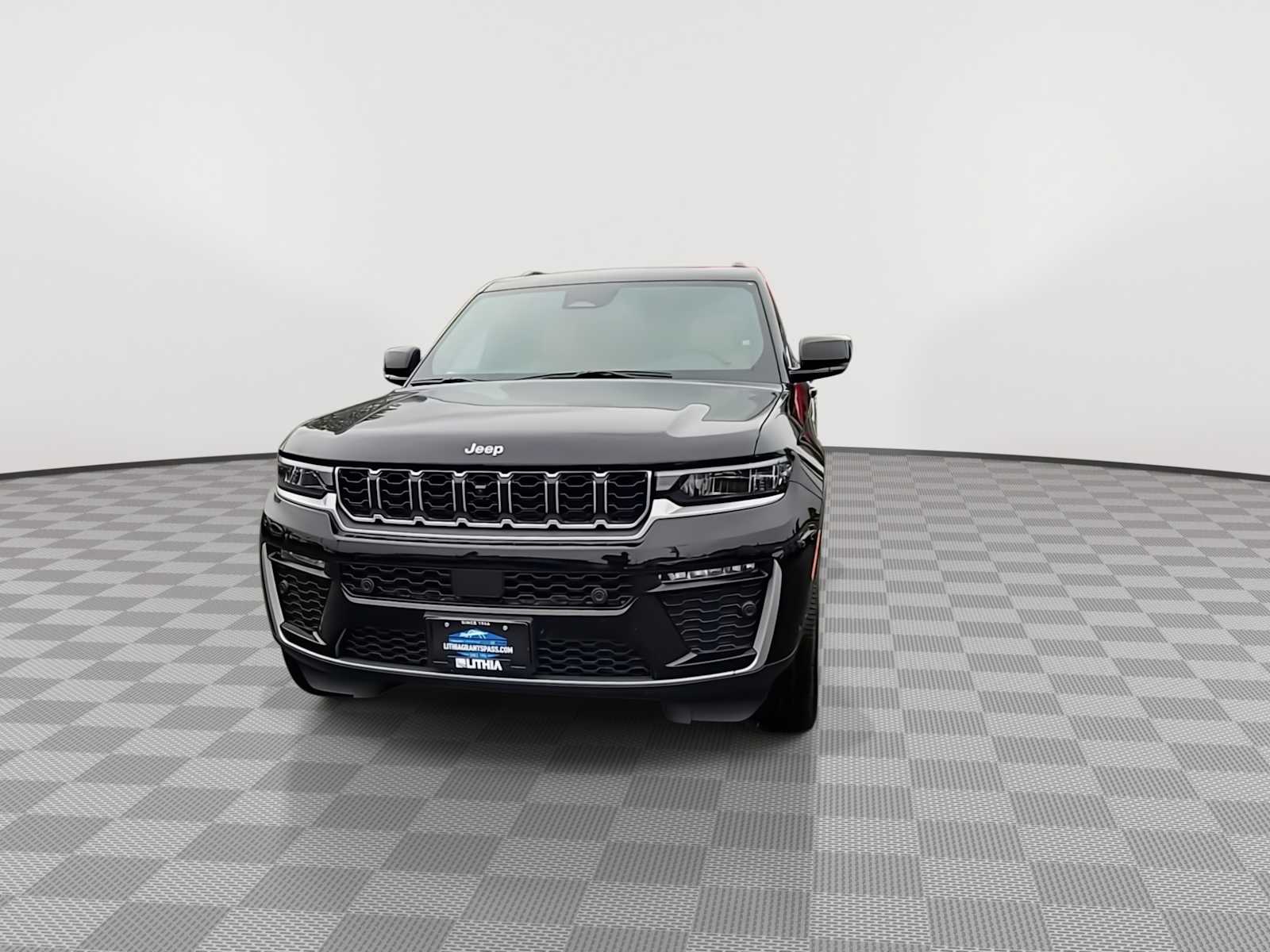 Thumbnail: 2026 Jeep Grand Cherokee - 3
