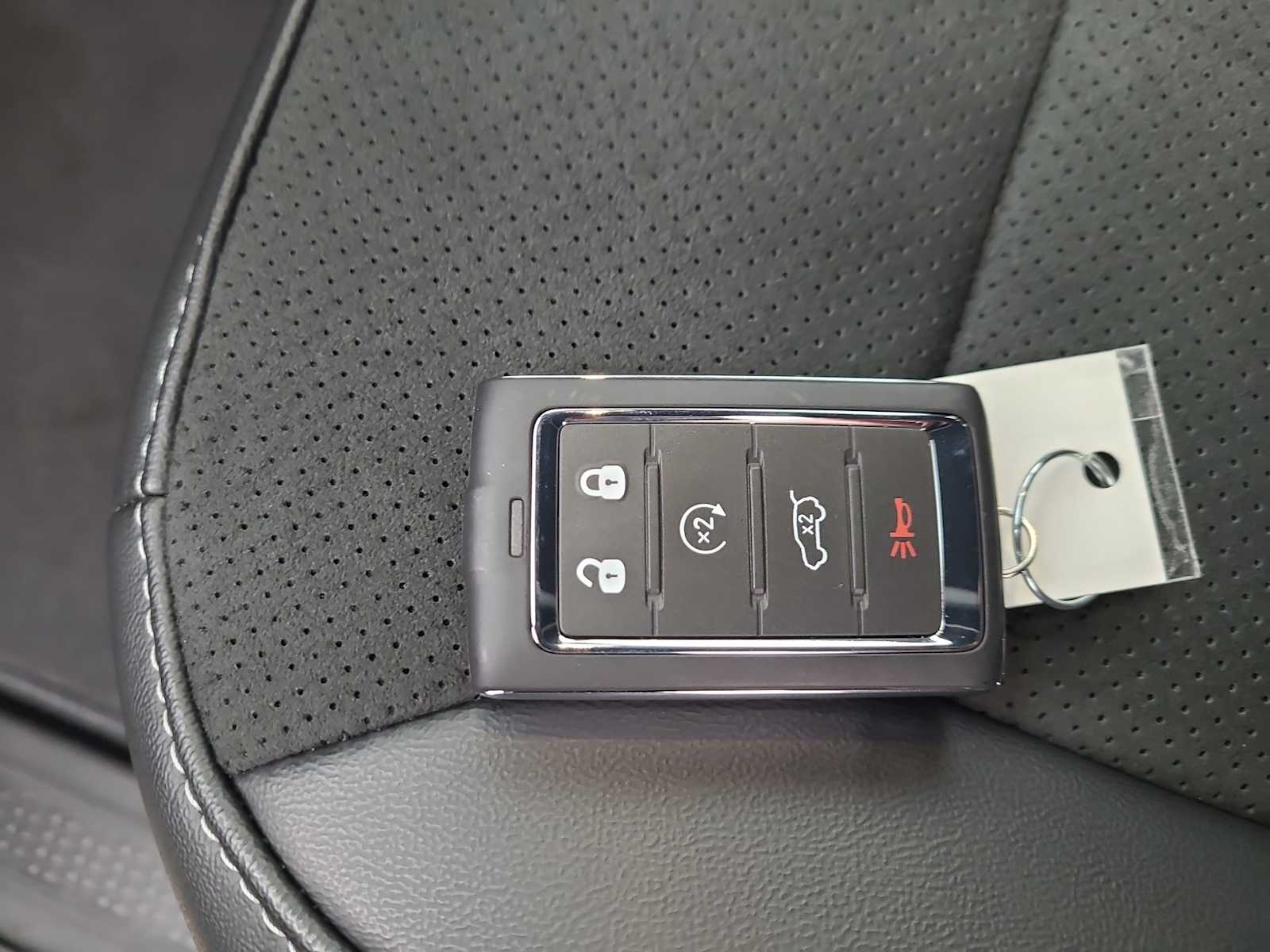 Thumbnail: 2026 Jeep Grand Cherokee - 28