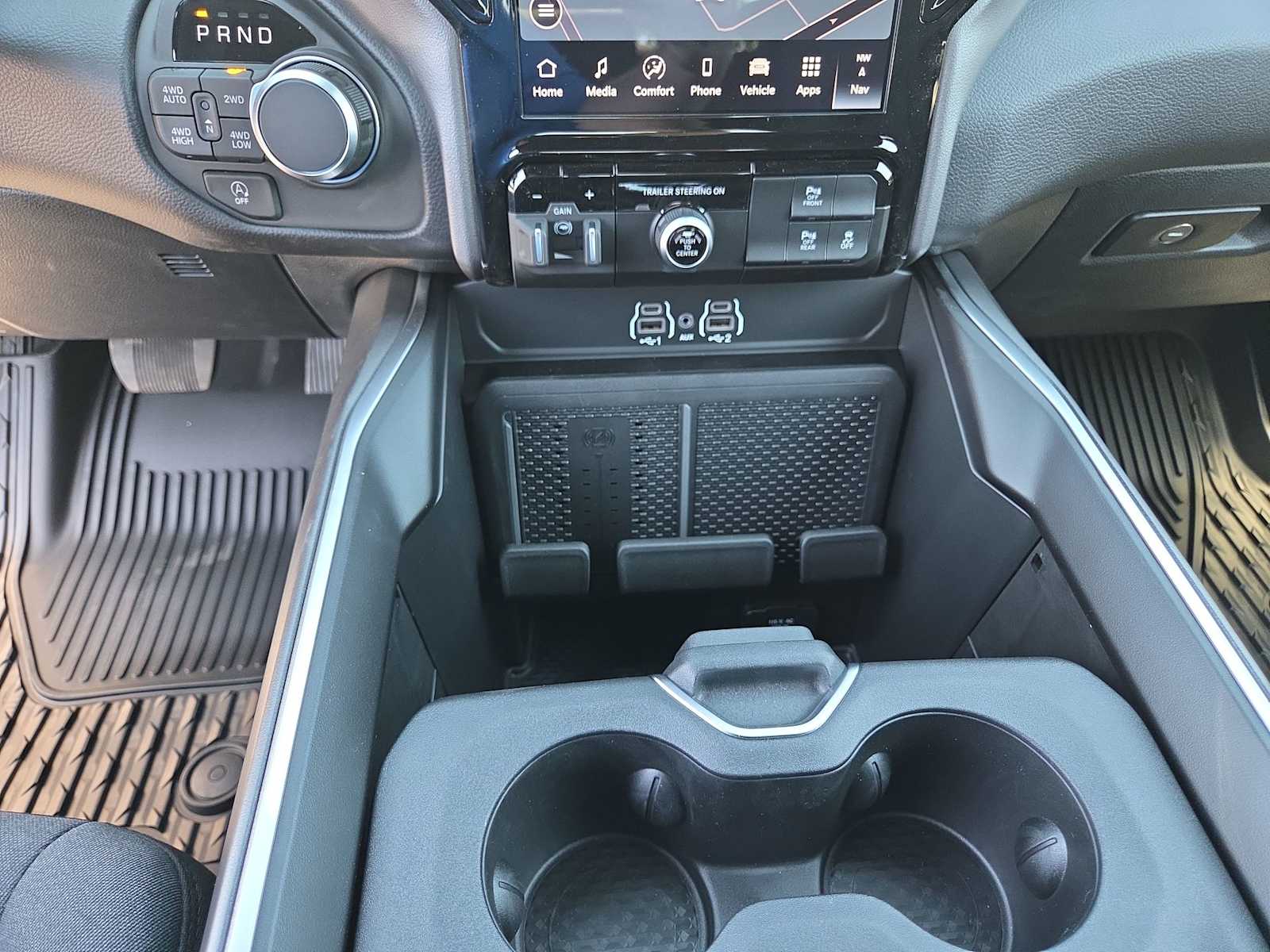 Thumbnail: 2026 RAM 1500 - 25