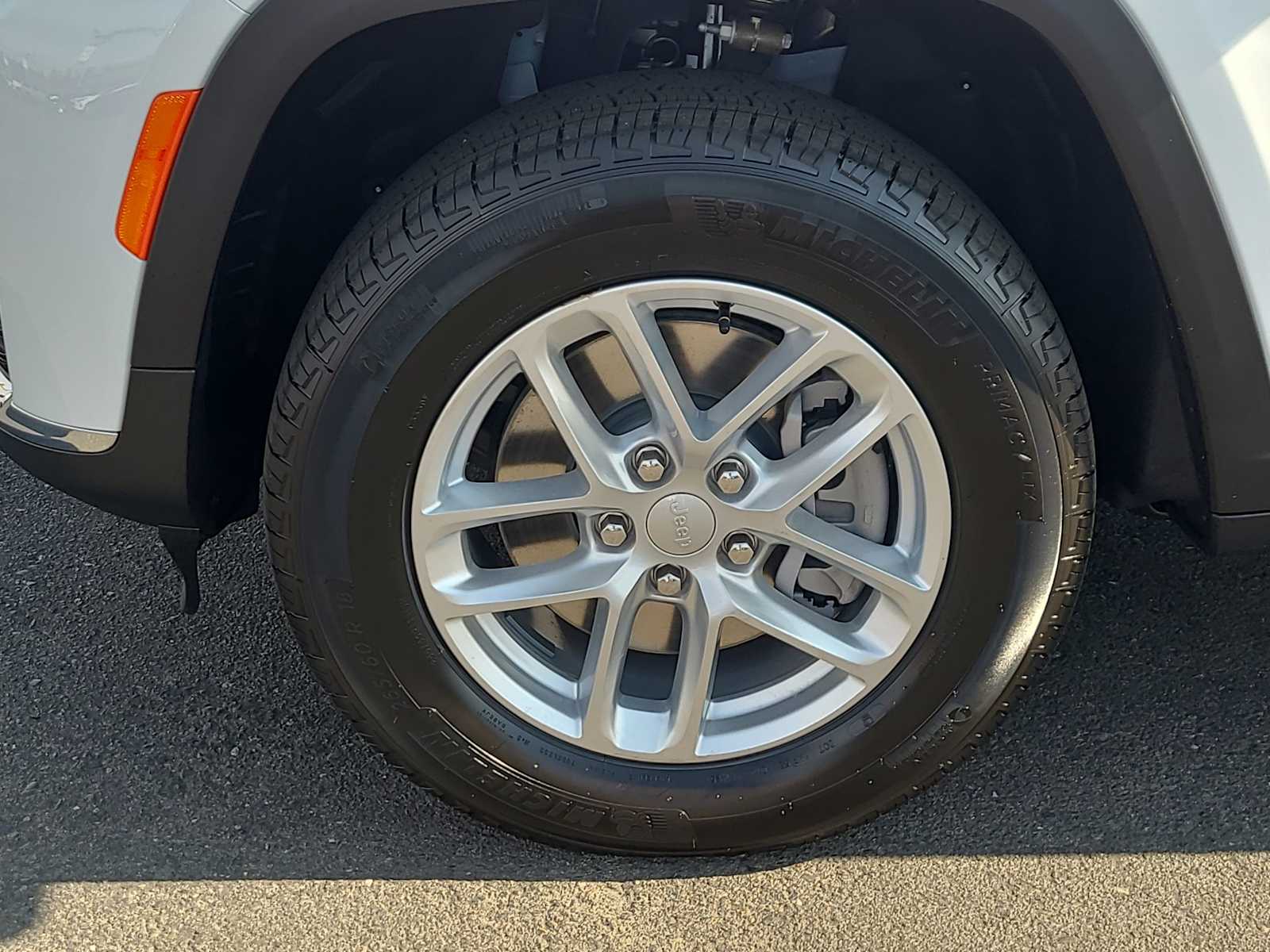 Thumbnail: 2025 Jeep Grand Cherokee - 16